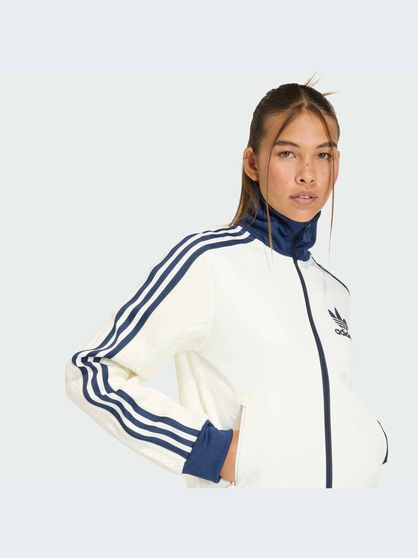 Худи и свитшоты Adidas модель KS7800-KZ Худи и свитшоты Adidas модель KS7800-KZ Фото