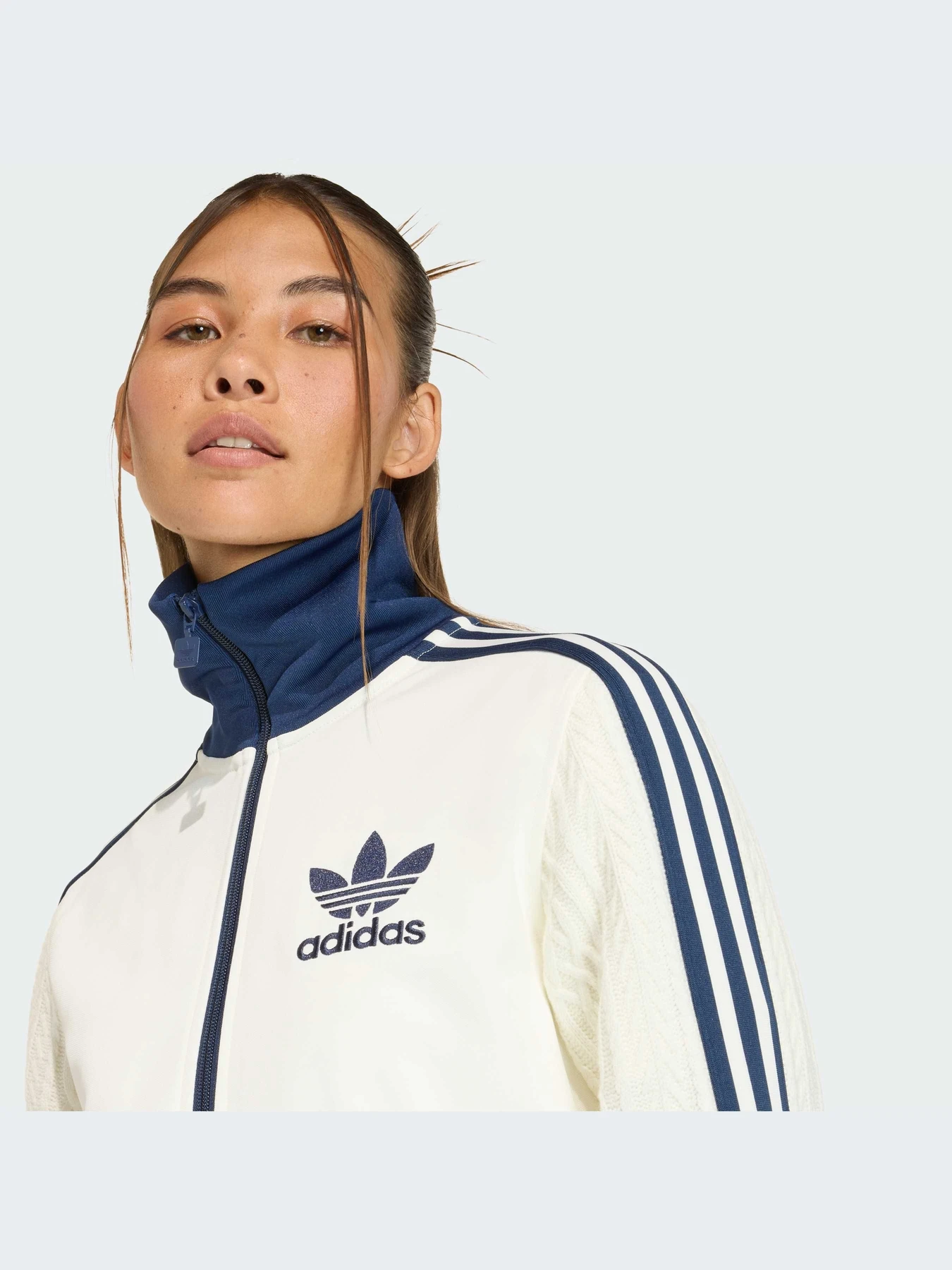 Худи и свитшоты Adidas модель KS7800-KZ Худи и свитшоты Adidas модель KS7800-KZ Фото