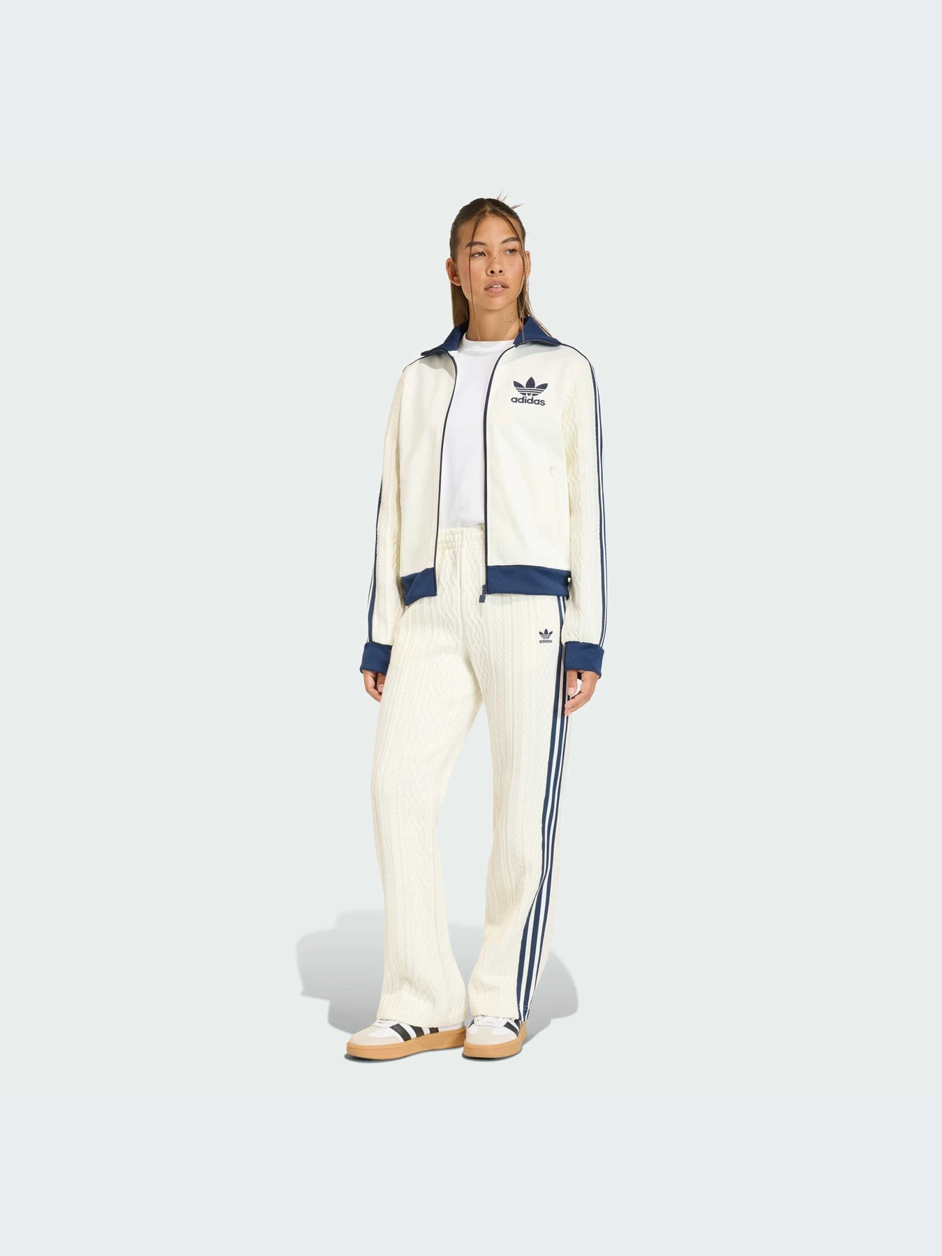 Худи и свитшоты Adidas модель KS7800-KZ Худи и свитшоты Adidas модель KS7800-KZ Фото
