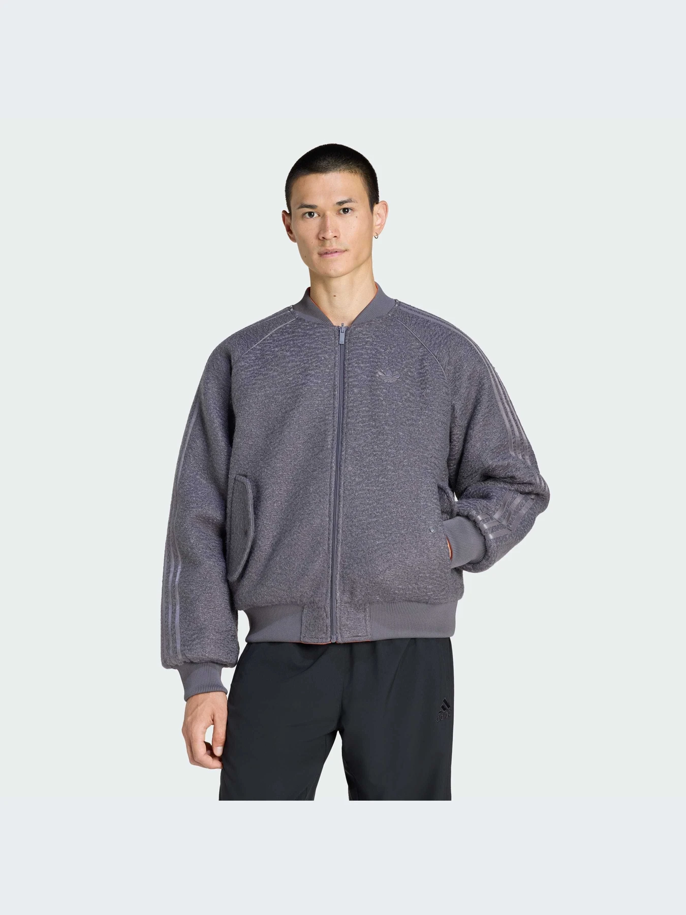 Куртки и дубленки Adidas Superstar модель KR7618-KZ Куртки и дубленки Adidas Superstar модель KR7618-KZ Фото