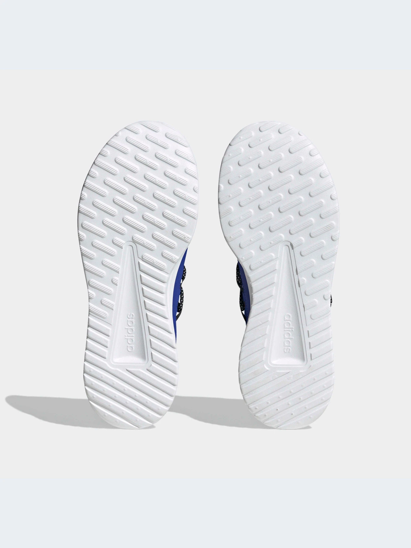 Кроссовки Adidas модель HP2675-KZ Кроссовки Adidas модель HP2675-KZ Фото