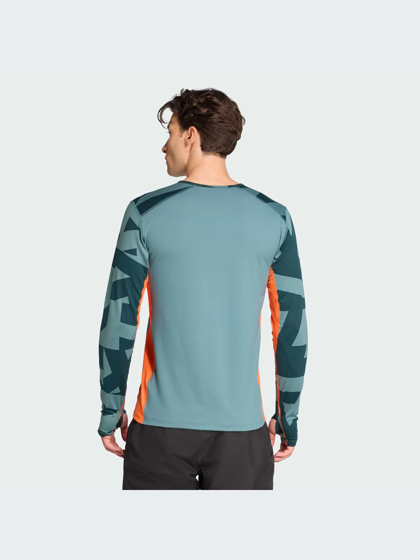 Худи и свитшоты Adidas модель JP2756-KZ Худи и свитшоты Adidas модель JP2756-KZ Фото