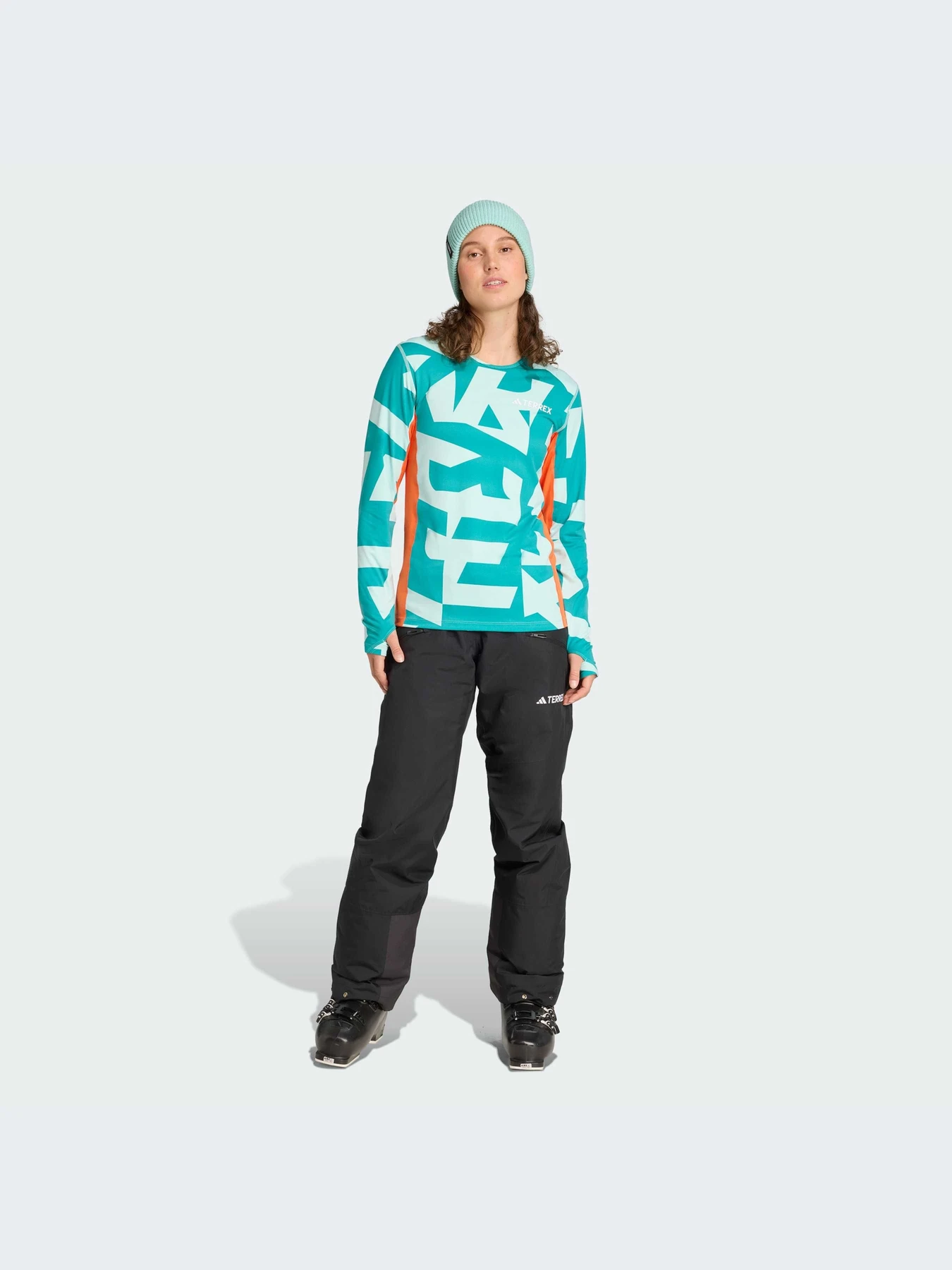 Худи и свитшоты Adidas модель JP2761-KZ Худи и свитшоты Adidas модель JP2761-KZ Фото