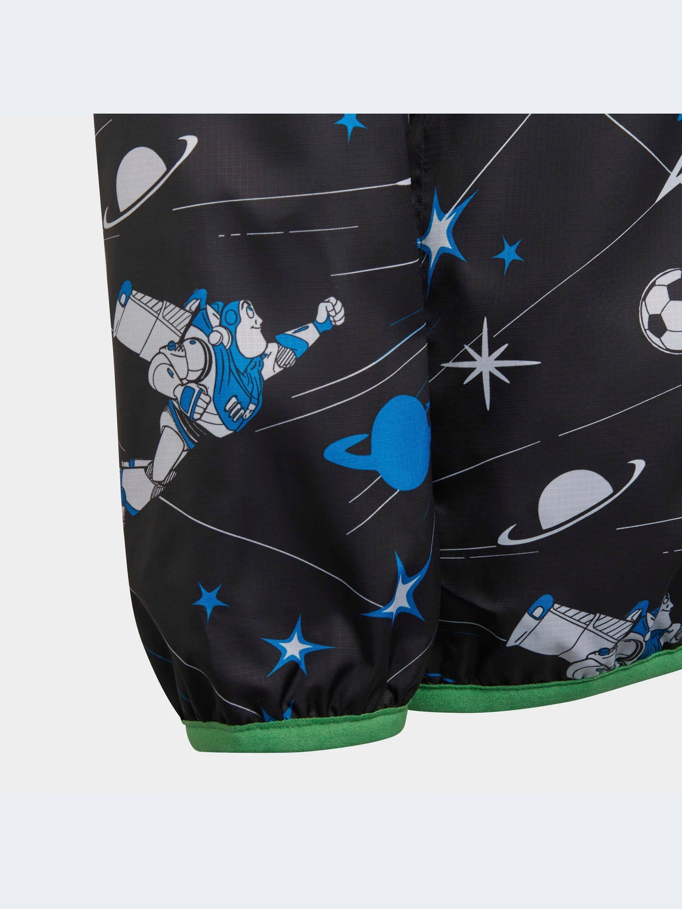 Куртки и дубленки Adidas Disney модель HA6597-KZ Куртки и дубленки Adidas Disney модель HA6597-KZ Фото