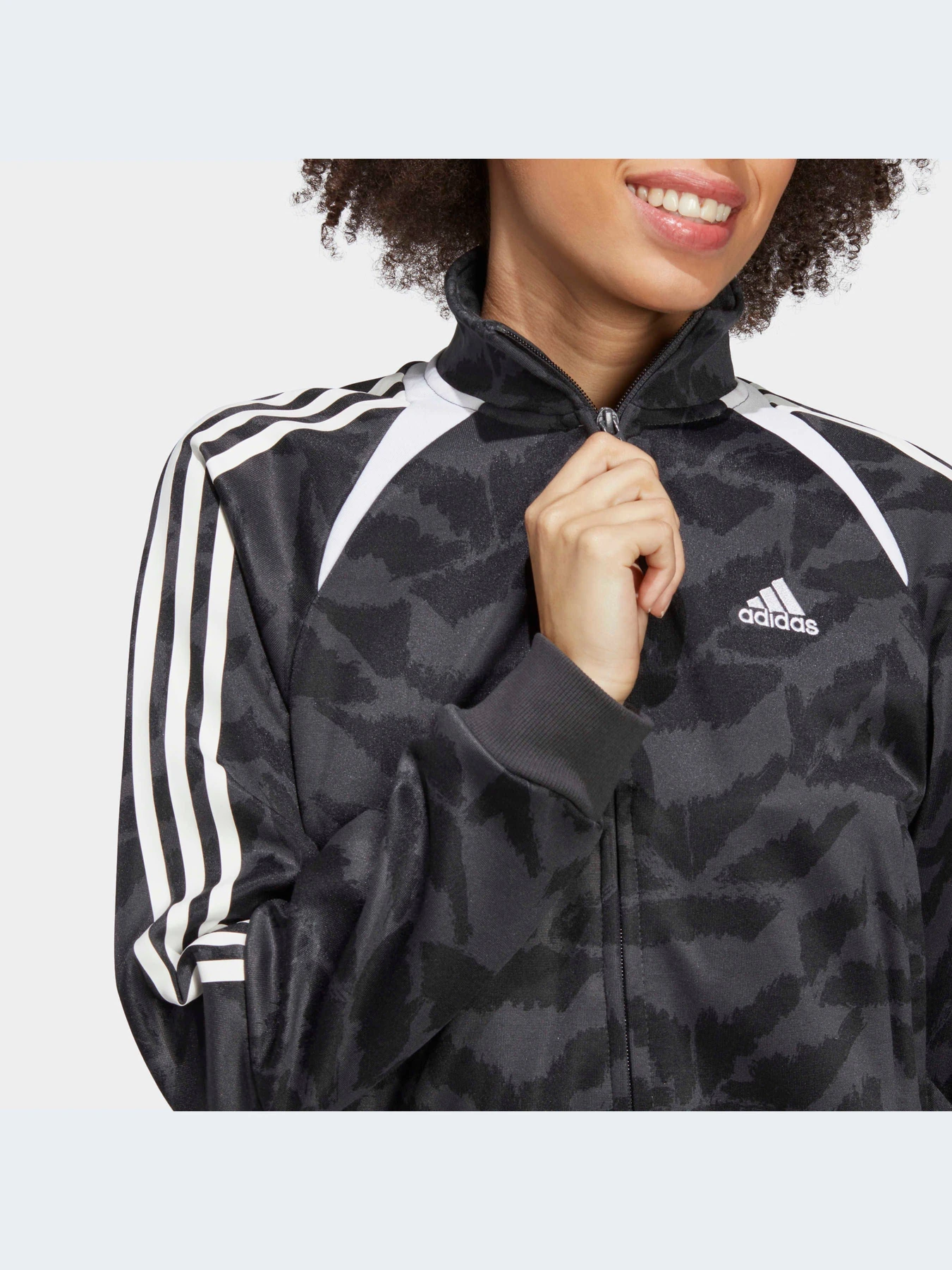Худи и свитшоты Adidas модель IC6649-KZ Худи и свитшоты Adidas модель IC6649-KZ Фото