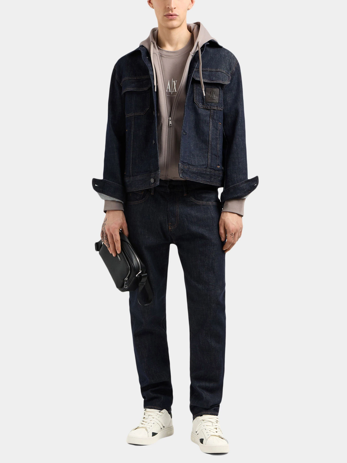Худи и свитшоты Armani Exchange модель XM000371-AF10818-U6107 Худи и свитшоты Armani Exchange модель XM000371-AF10818-U6107 Фото