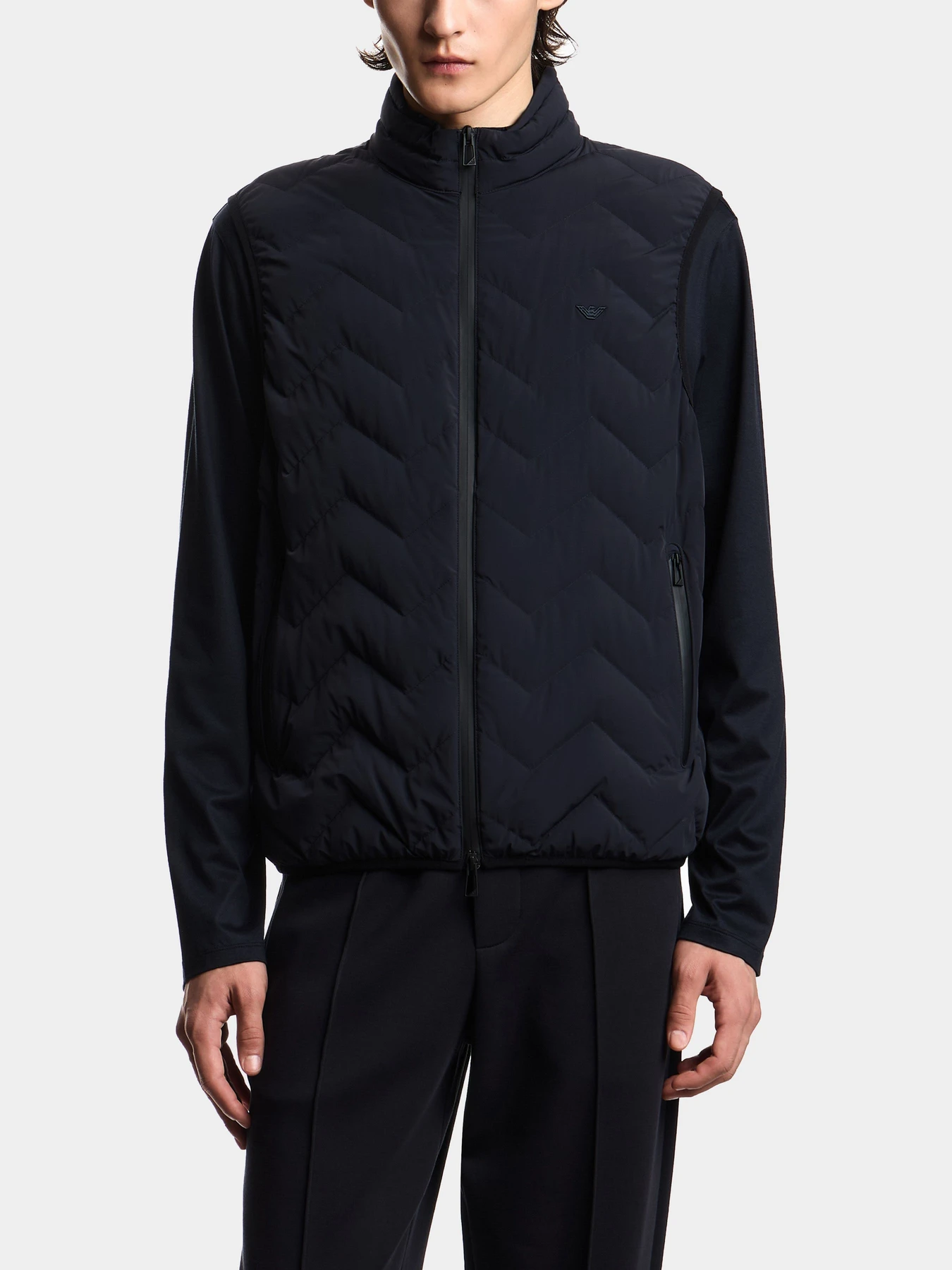 Куртки и дубленки Emporio Armani модель EM004946-AF18499-UB118 Куртки и дубленки Emporio Armani модель EM004946-AF18499-UB118 Фото