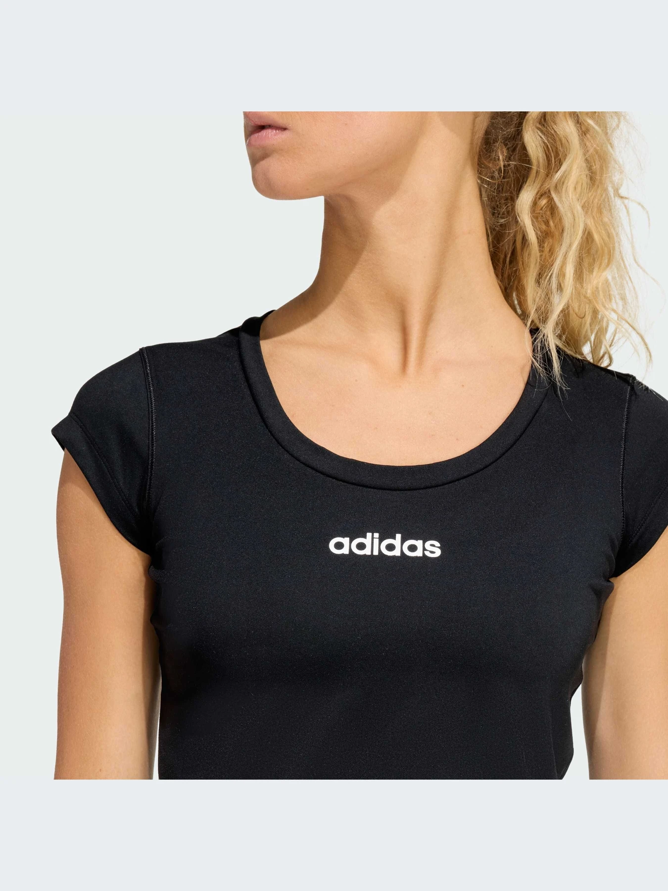 Футболки и поло Adidas модель KC7676-KZ Футболки и поло Adidas модель KC7676-KZ Фото