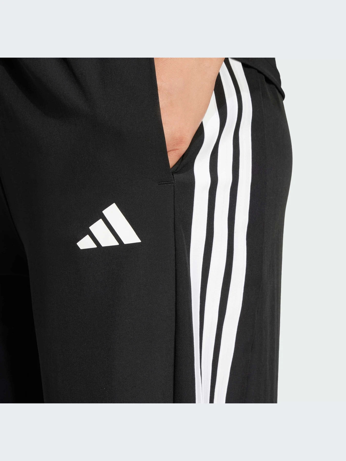 Брюки Adidas модель JI8313-KZ Брюки Adidas модель JI8313-KZ Фото