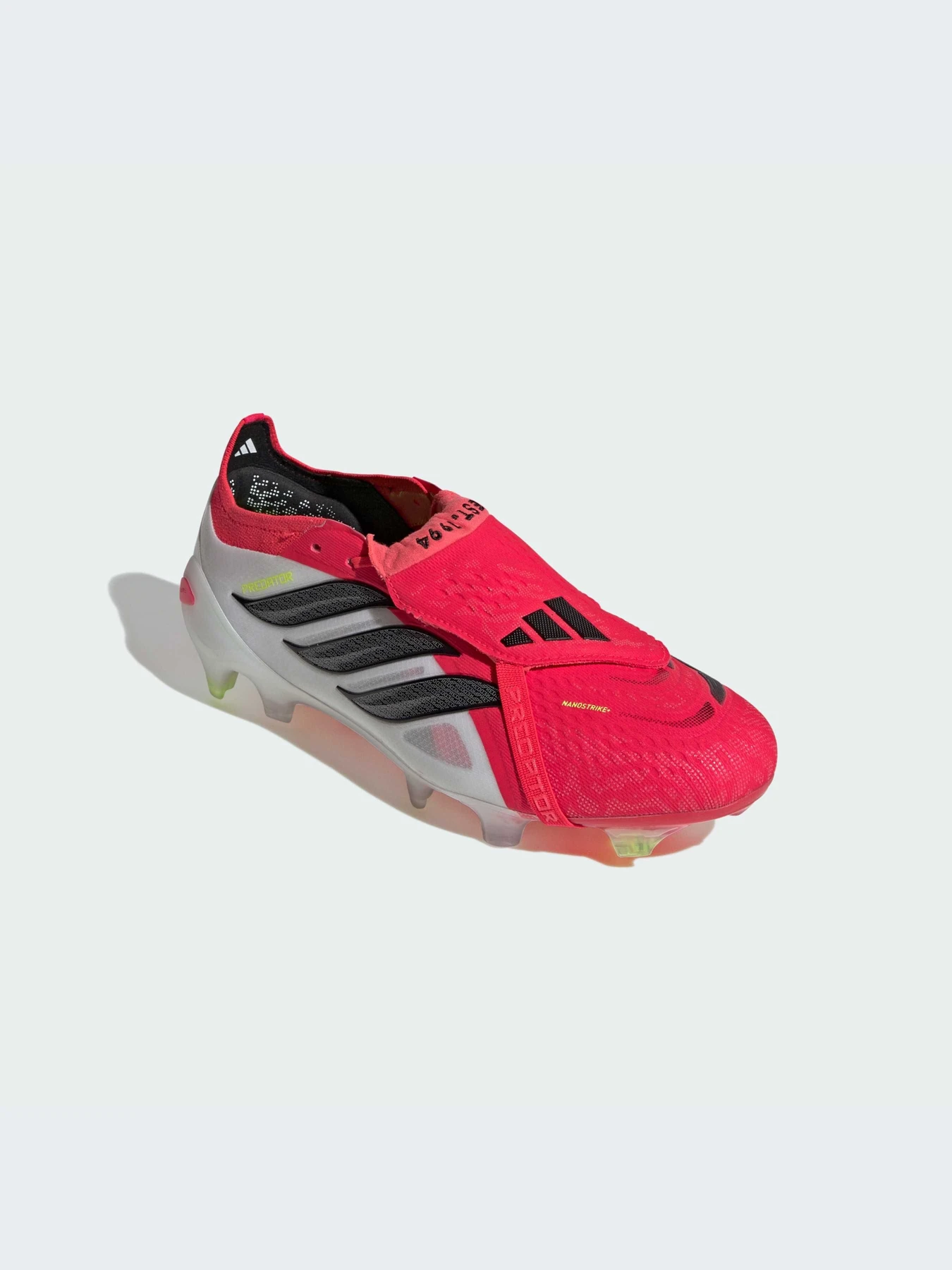 Кроссовки Adidas Predator модель JS0380-KZ Кроссовки Adidas Predator модель JS0380-KZ Фото