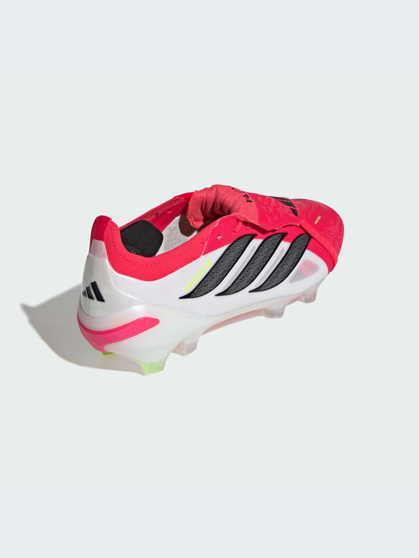 Кроссовки Adidas Predator модель JS0380-KZ Кроссовки Adidas Predator модель JS0380-KZ Фото