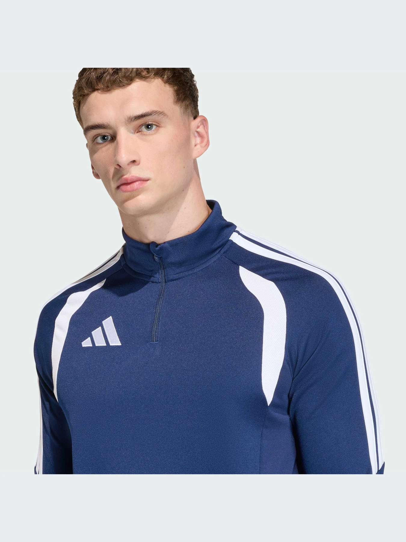 Худи и свитшоты Adidas Tiro модель JY9695-KZ Худи и свитшоты Adidas Tiro модель JY9695-KZ Фото