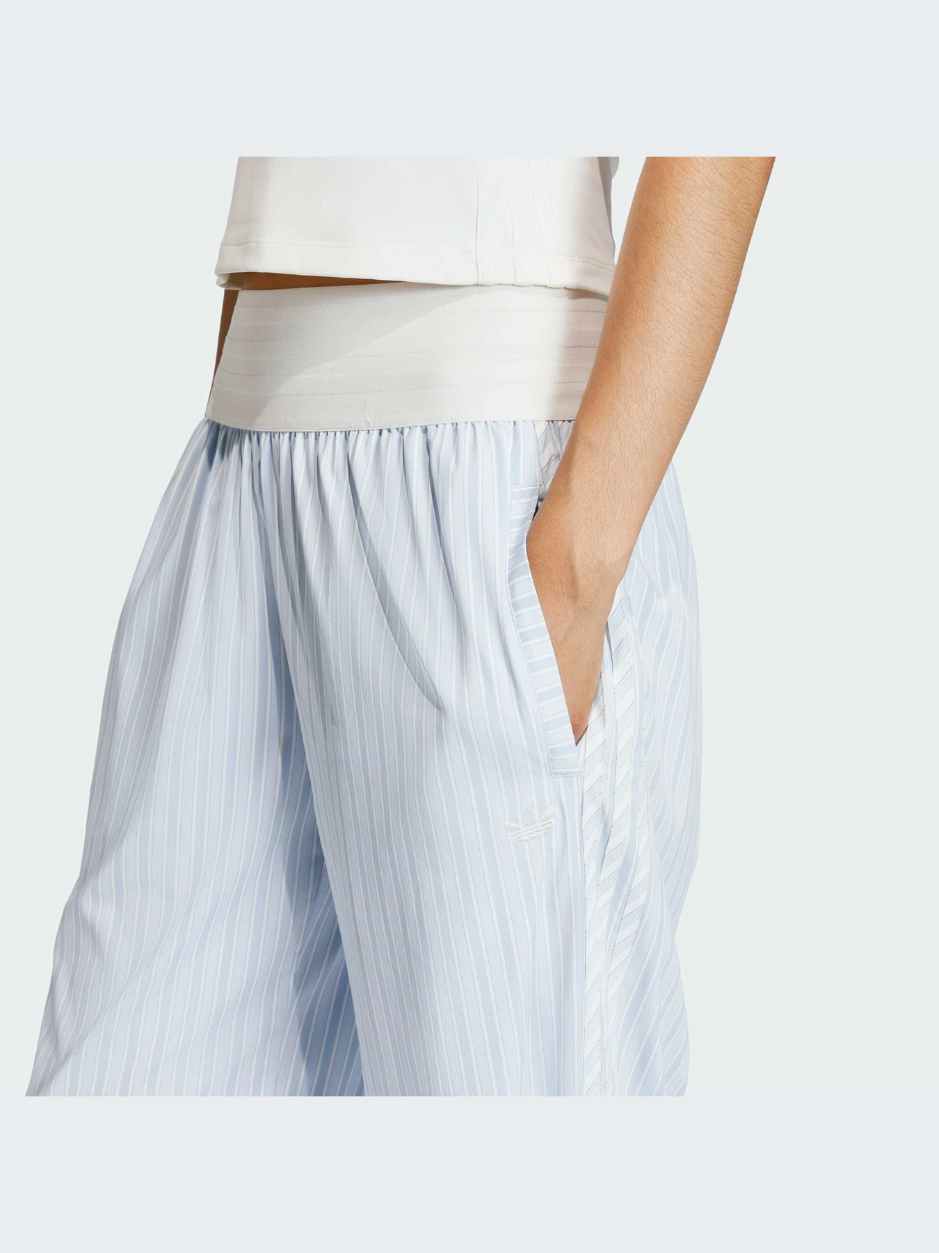 Брюки Adidas модель KE1073-KZ Брюки Adidas модель KE1073-KZ Фото