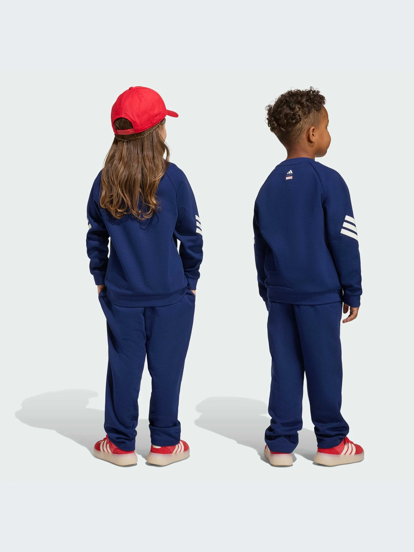 Костюмы Adidas модель JZ3569-KZ Костюмы Adidas модель JZ3569-KZ Фото