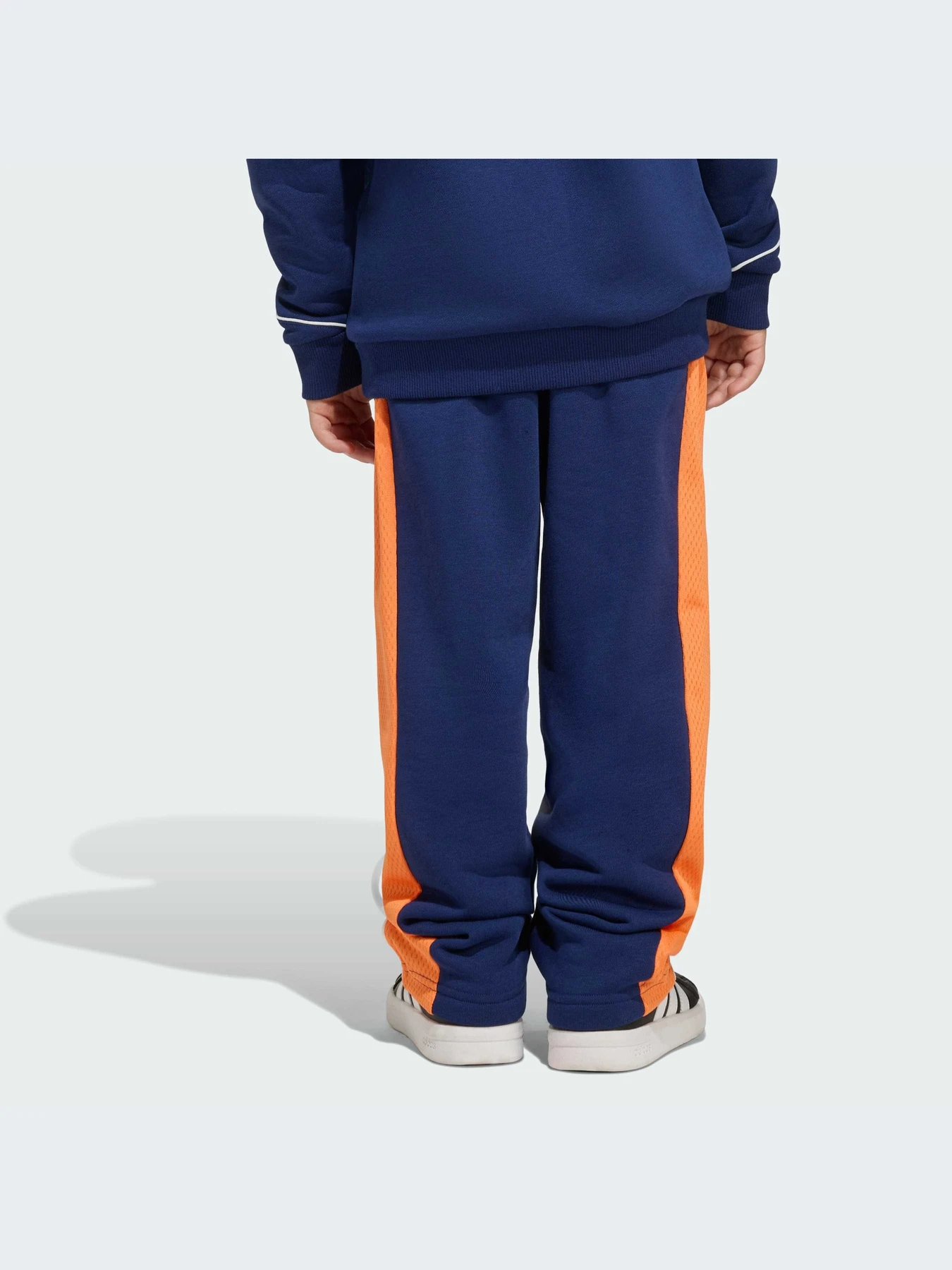 Брюки Adidas модель JZ3562-KZ Брюки Adidas модель JZ3562-KZ Фото