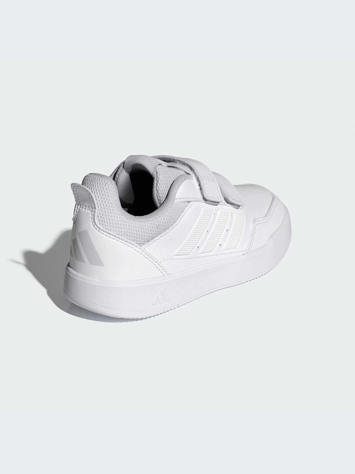 Кроссовки Adidas модель JQ1840-KZ Кроссовки Adidas модель JQ1840-KZ Фото