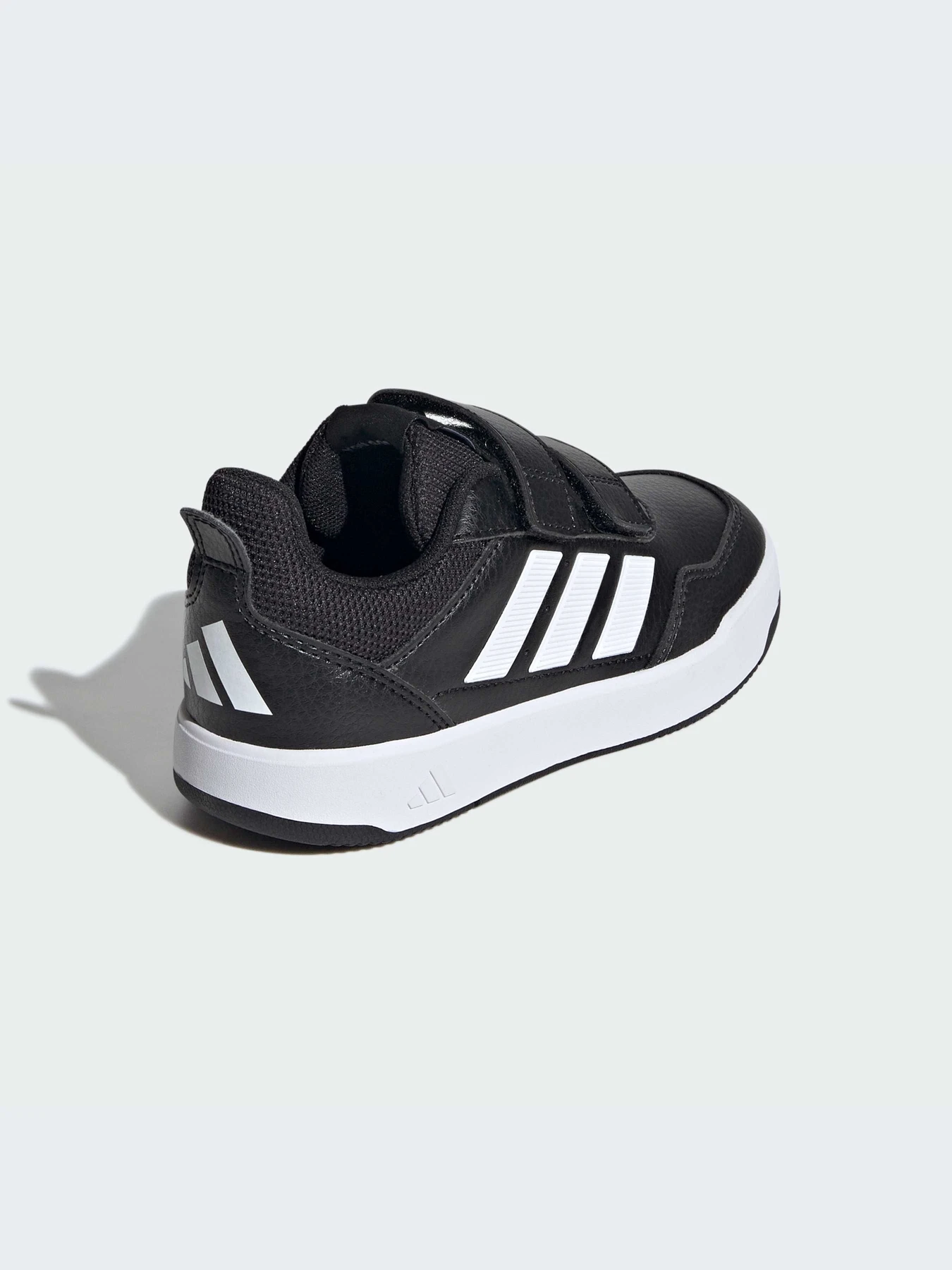 Кроссовки Adidas модель JQ1842-KZ Кроссовки Adidas модель JQ1842-KZ Фото