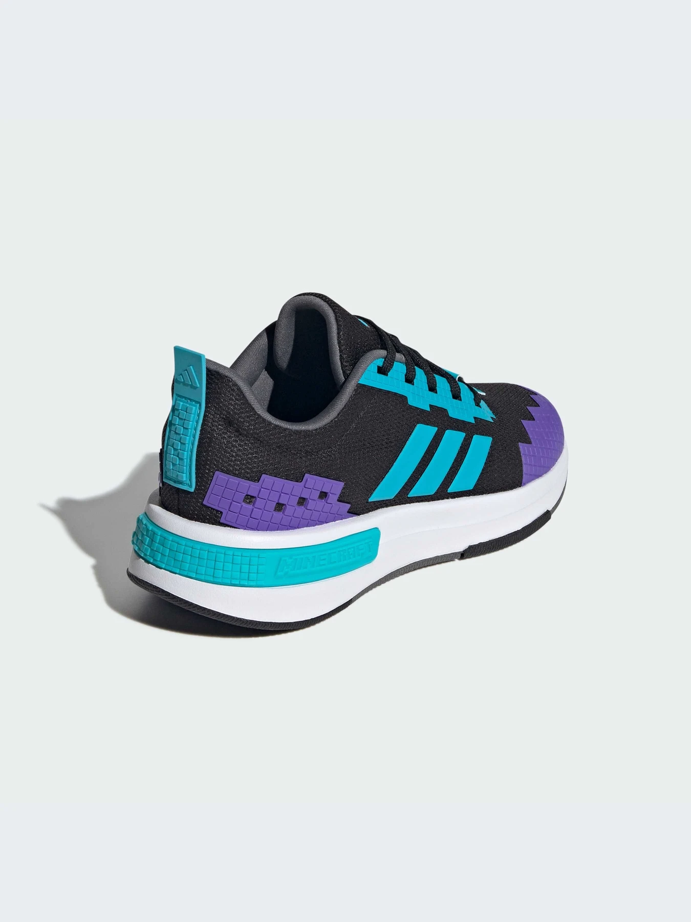Кроссовки Adidas модель JR1966-KZ Кроссовки Adidas модель JR1966-KZ Фото