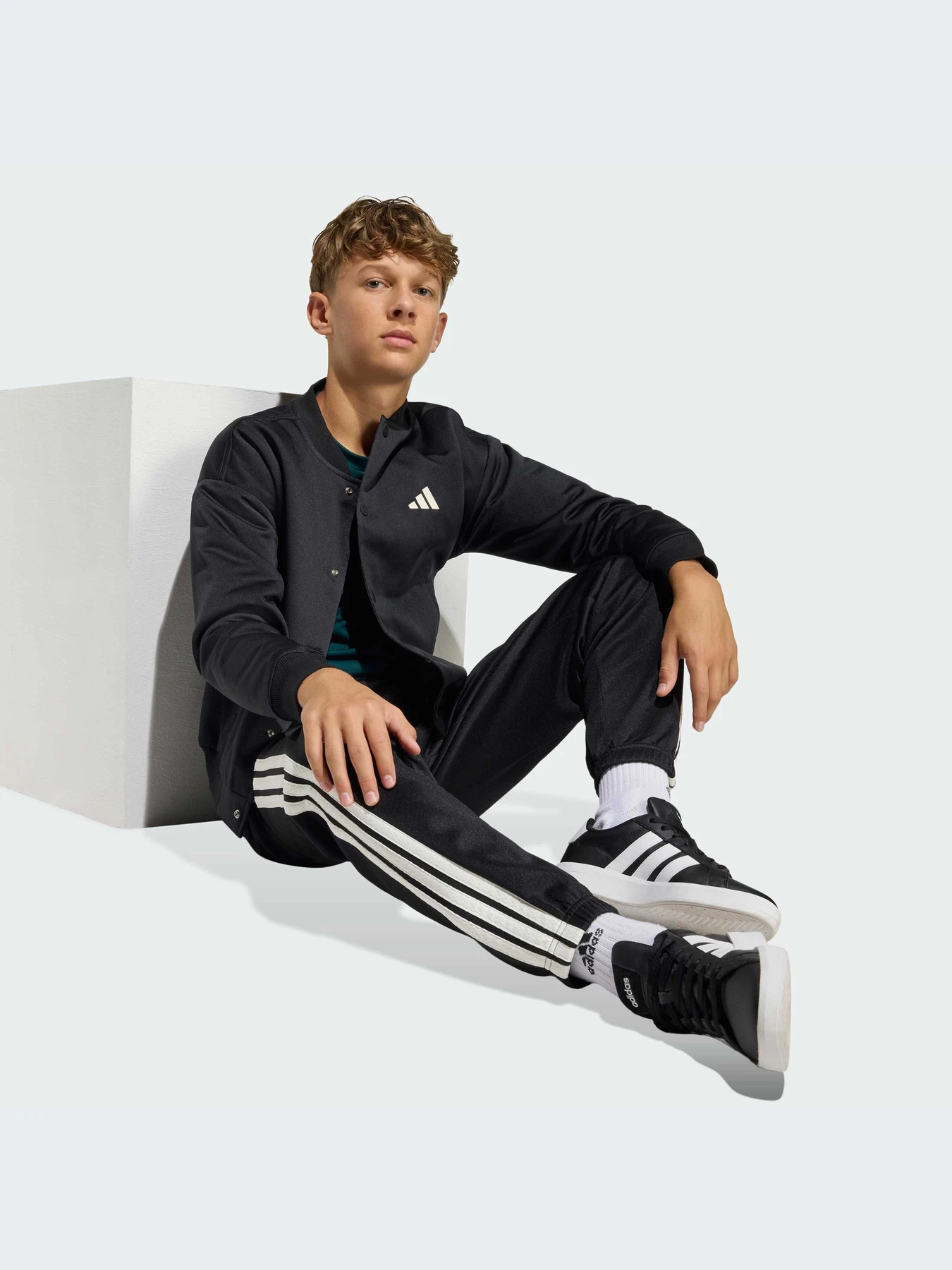 Брюки Adidas модель KB7000-KZ Брюки Adidas модель KB7000-KZ Фото