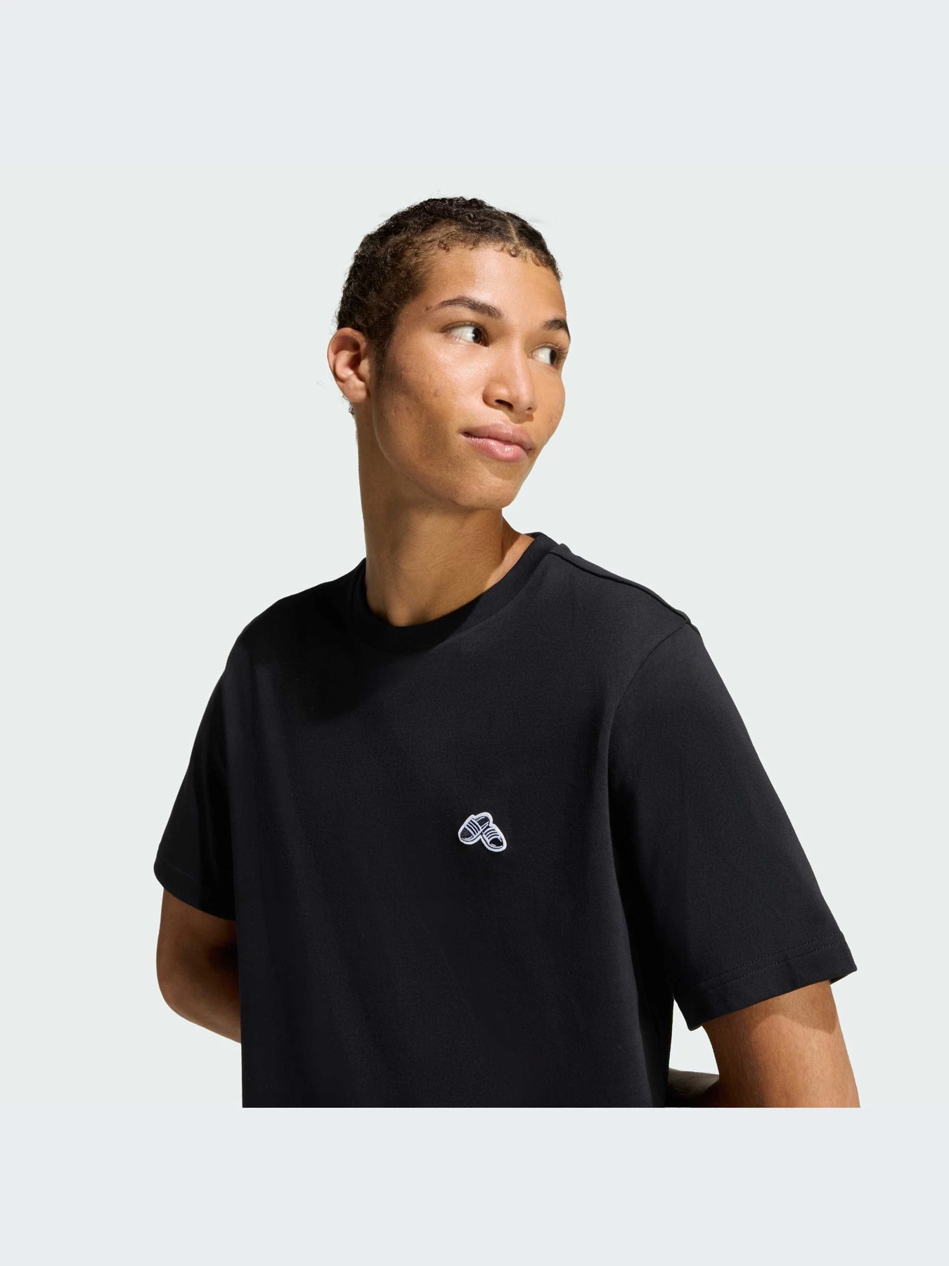 Футболки и поло Adidas модель JZ4997-KZ Футболки и поло Adidas модель JZ4997-KZ Фото