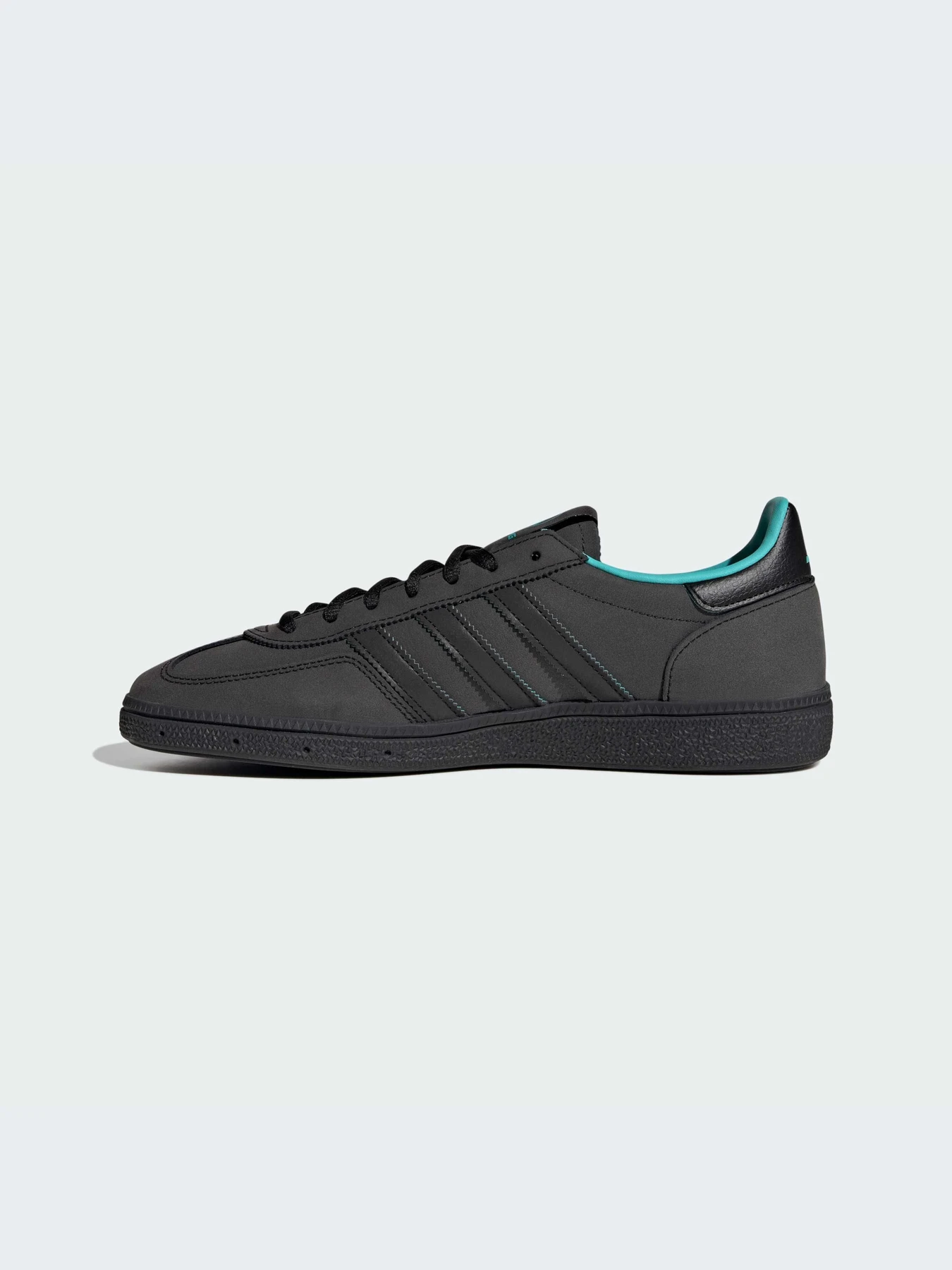 Кроссовки Adidas модель KJ1195-KZ Кроссовки Adidas модель KJ1195-KZ Фото