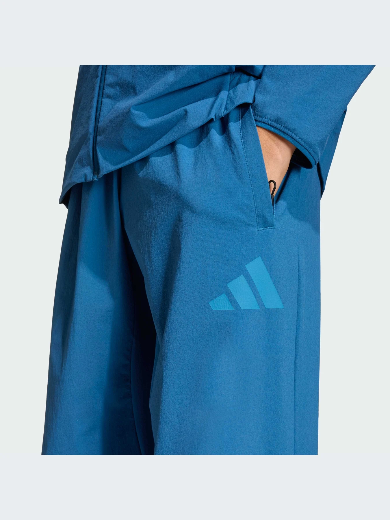 Брюки Adidas ZNE модель KG0996-KZ Брюки Adidas ZNE модель KG0996-KZ Фото