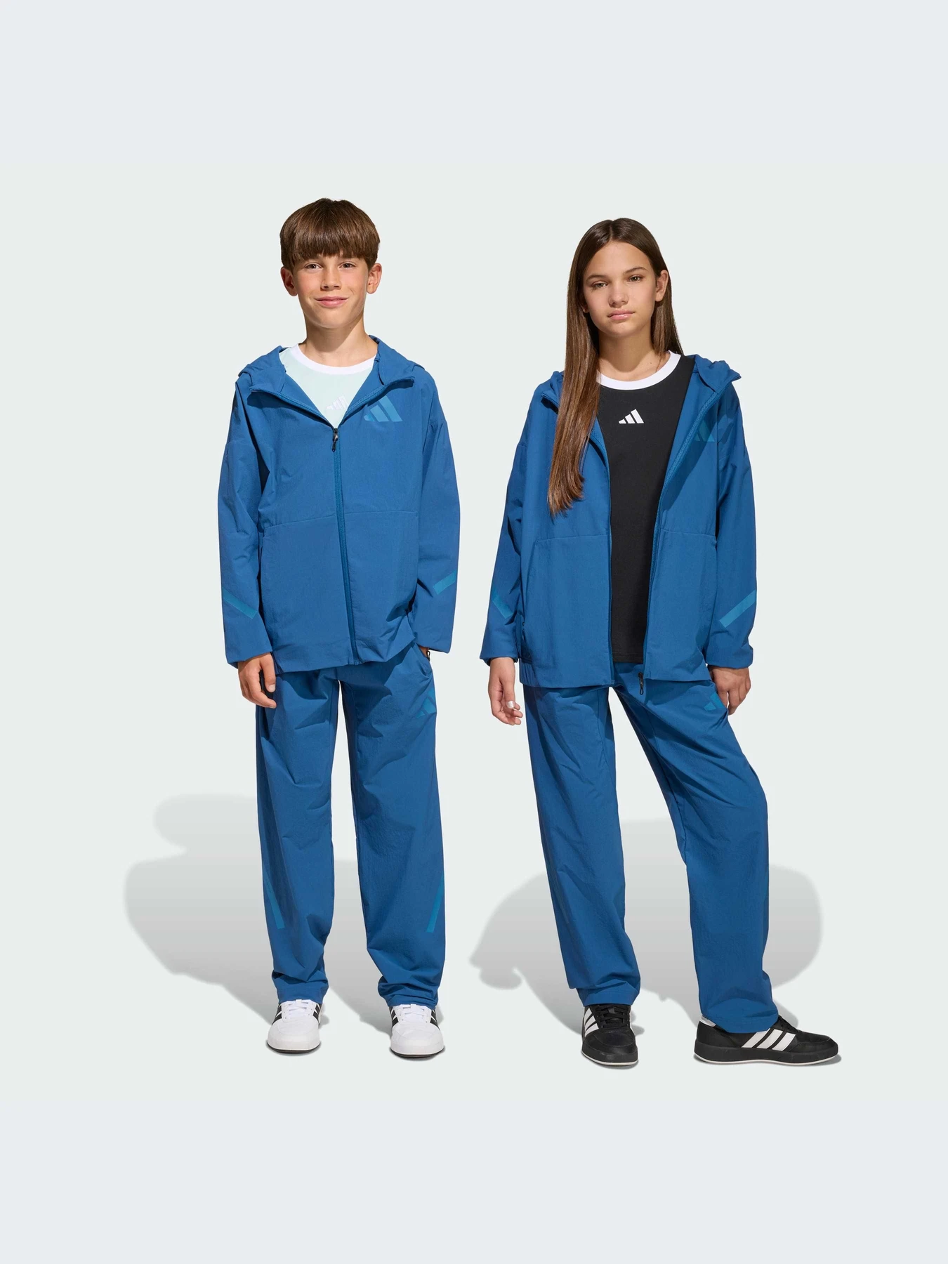 Брюки Adidas ZNE модель KG0996-KZ Брюки Adidas ZNE модель KG0996-KZ Фото
