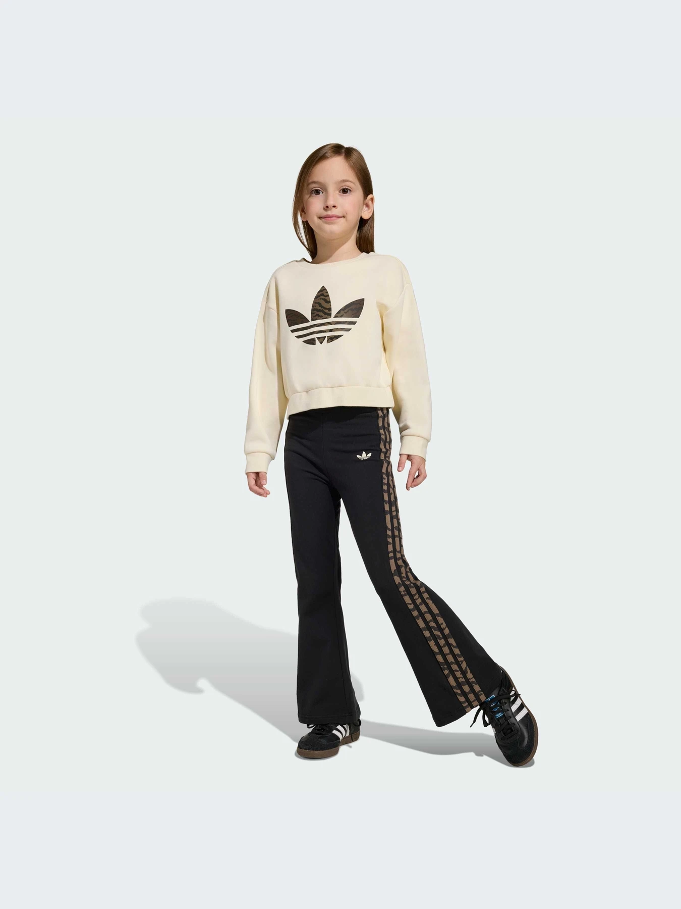 Костюмы Adidas Graphics модель KD5814-KZ Костюмы Adidas Graphics модель KD5814-KZ Фото