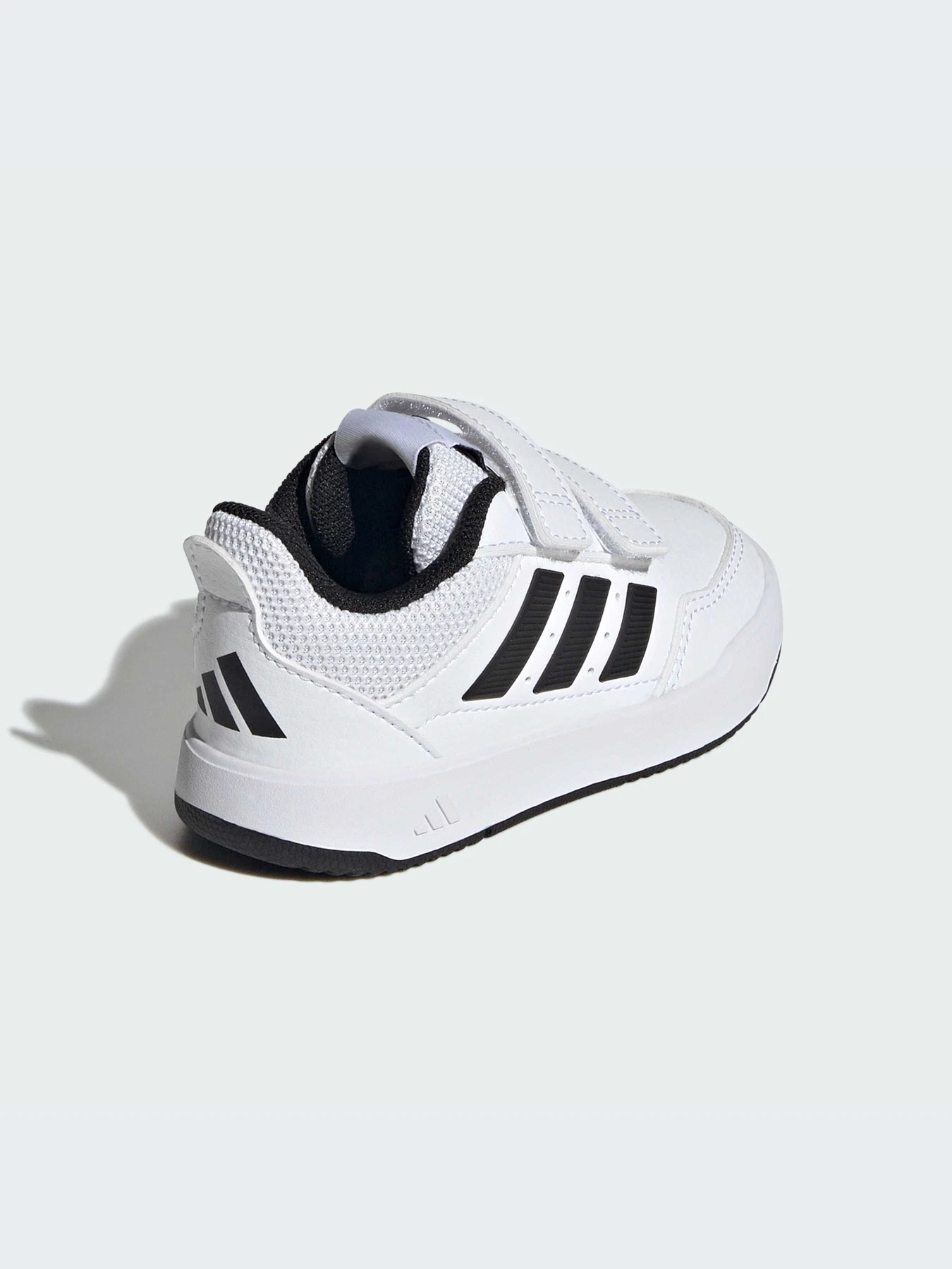 Кроссовки Adidas модель JQ1852-KZ Кроссовки Adidas модель JQ1852-KZ Фото