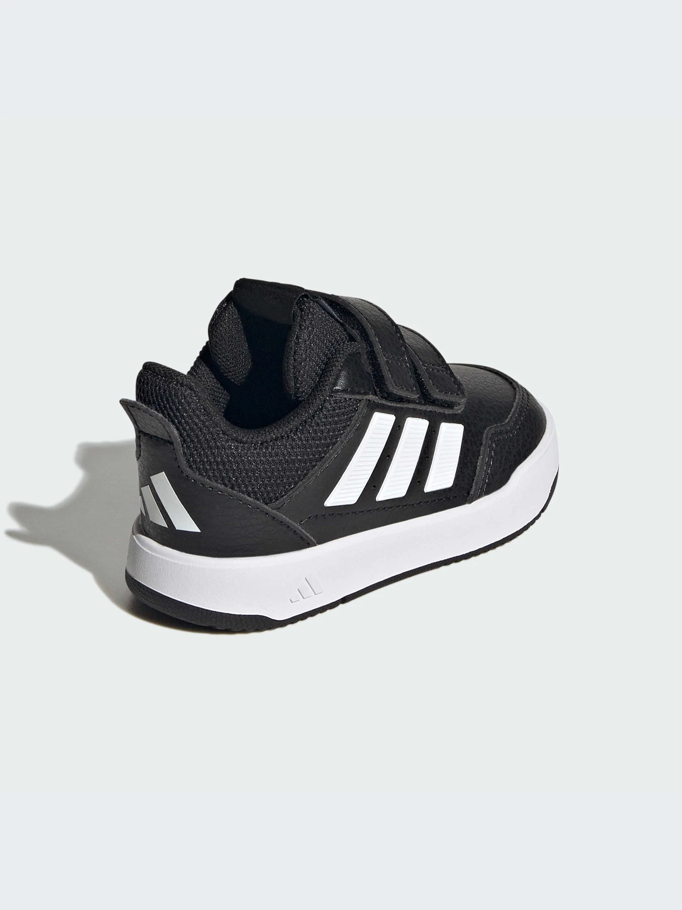 Кроссовки Adidas модель JQ1851-KZ Кроссовки Adidas модель JQ1851-KZ Фото