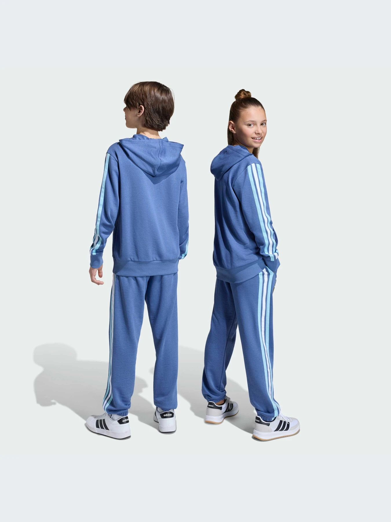 Брюки Adidas модель JZ6303-KZ Брюки Adidas модель JZ6303-KZ Фото