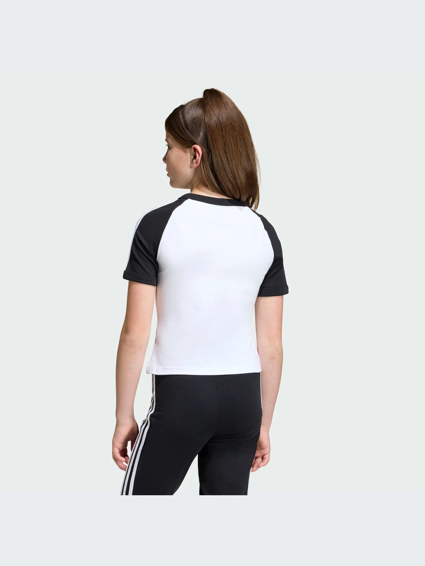 Футболки и поло Adidas Adicolor модель KE2945-KZ Футболки и поло Adidas Adicolor модель KE2945-KZ Фото