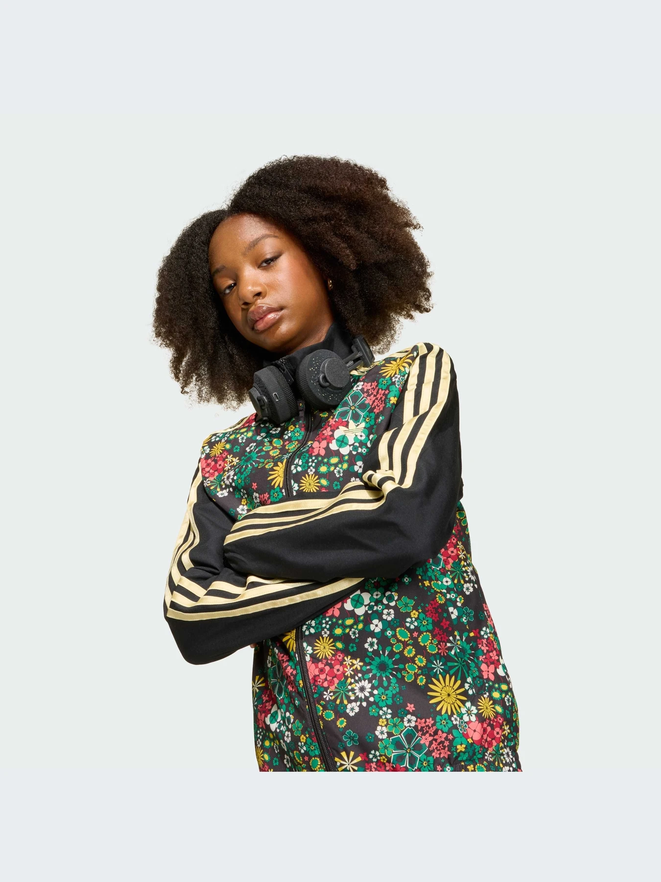Худи и свитшоты Adidas Graphics модель KD5938-KZ Худи и свитшоты Adidas Graphics модель KD5938-KZ Фото