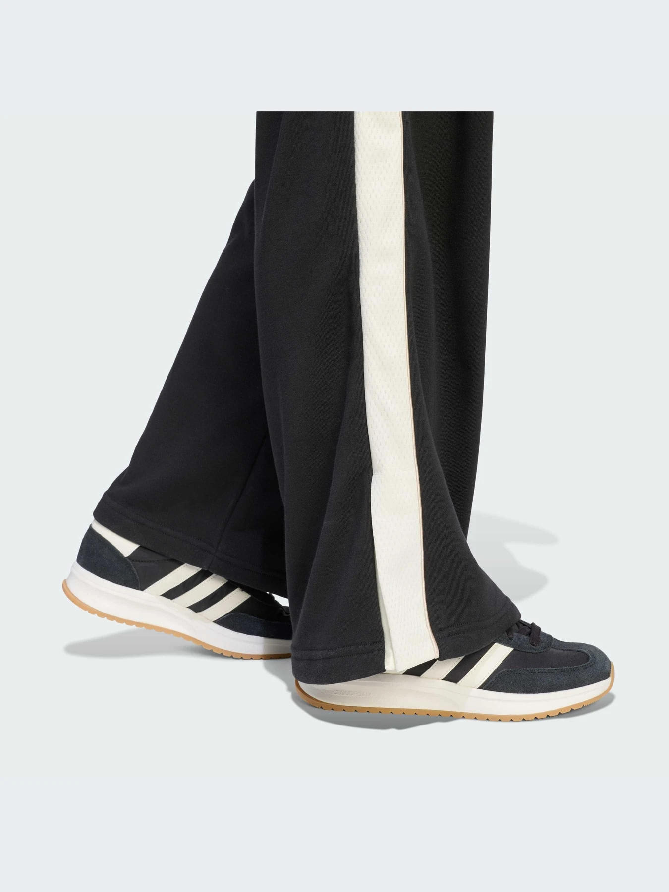 Брюки Adidas модель KC4644-KZ Брюки Adidas модель KC4644-KZ Фото