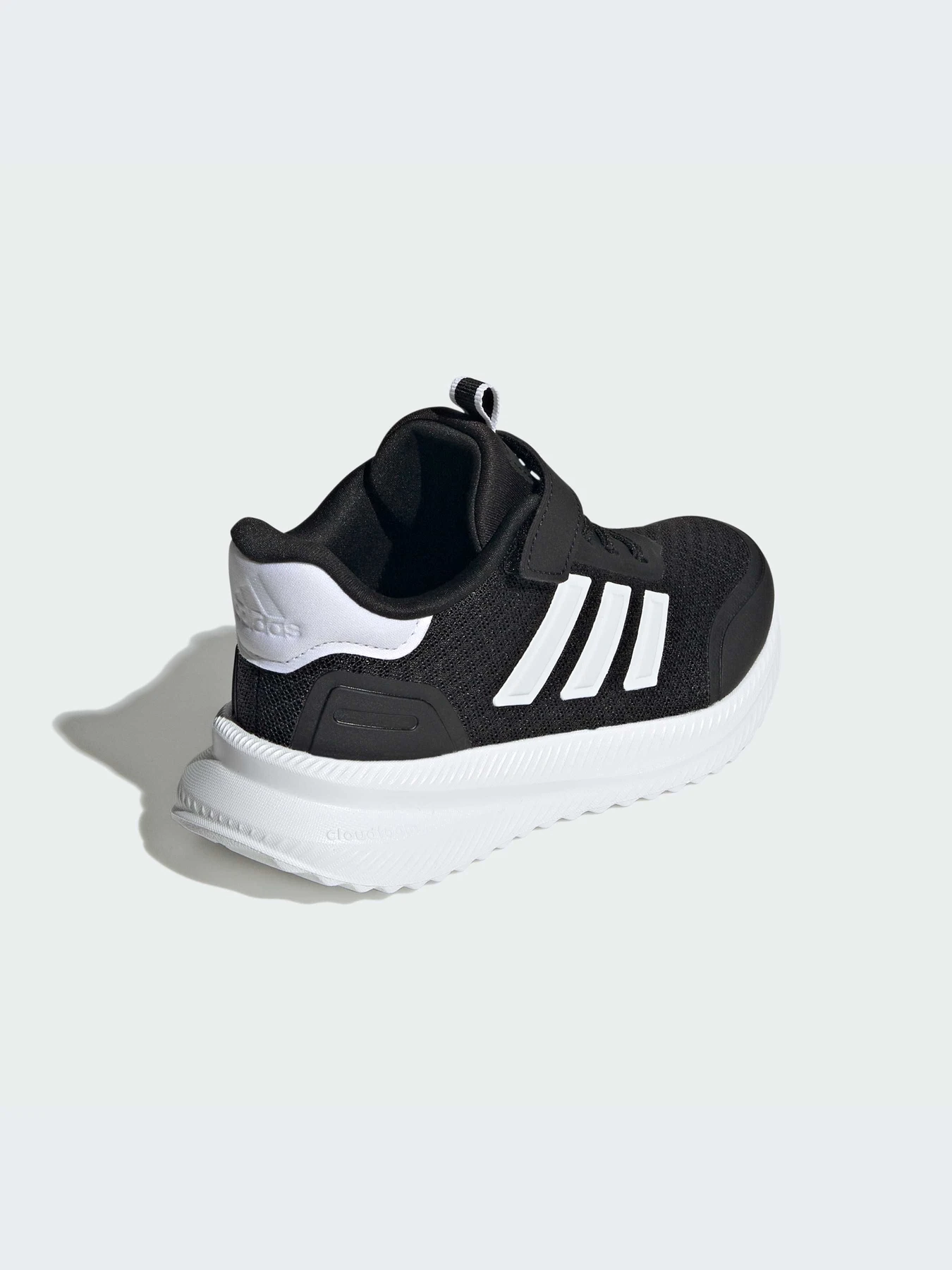 Кроссовки Adidas XPLR модель IE8470-KZ Кроссовки Adidas XPLR модель IE8470-KZ Фото