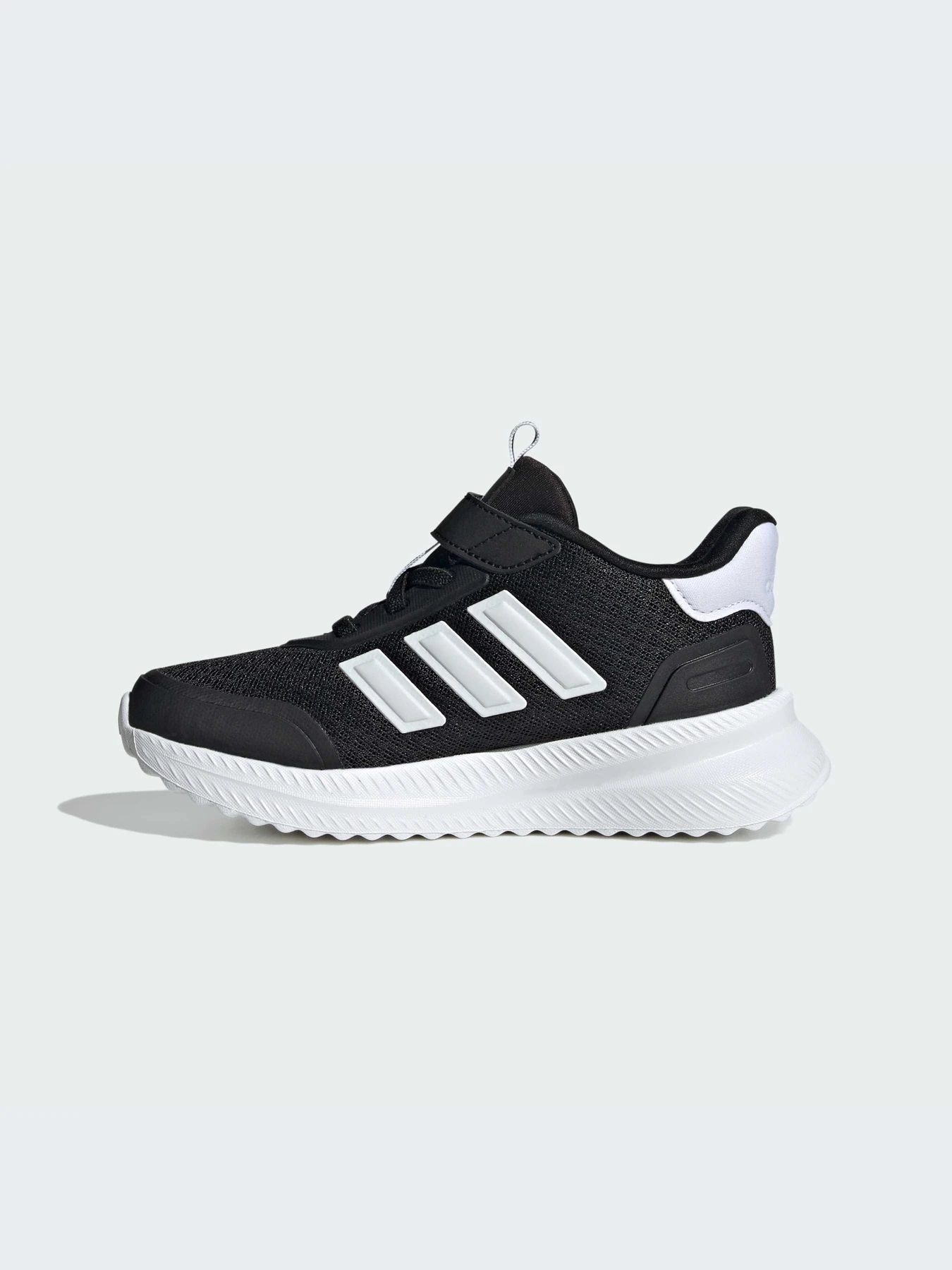 Кроссовки Adidas XPLR модель IE8470-KZ Кроссовки Adidas XPLR модель IE8470-KZ Фото