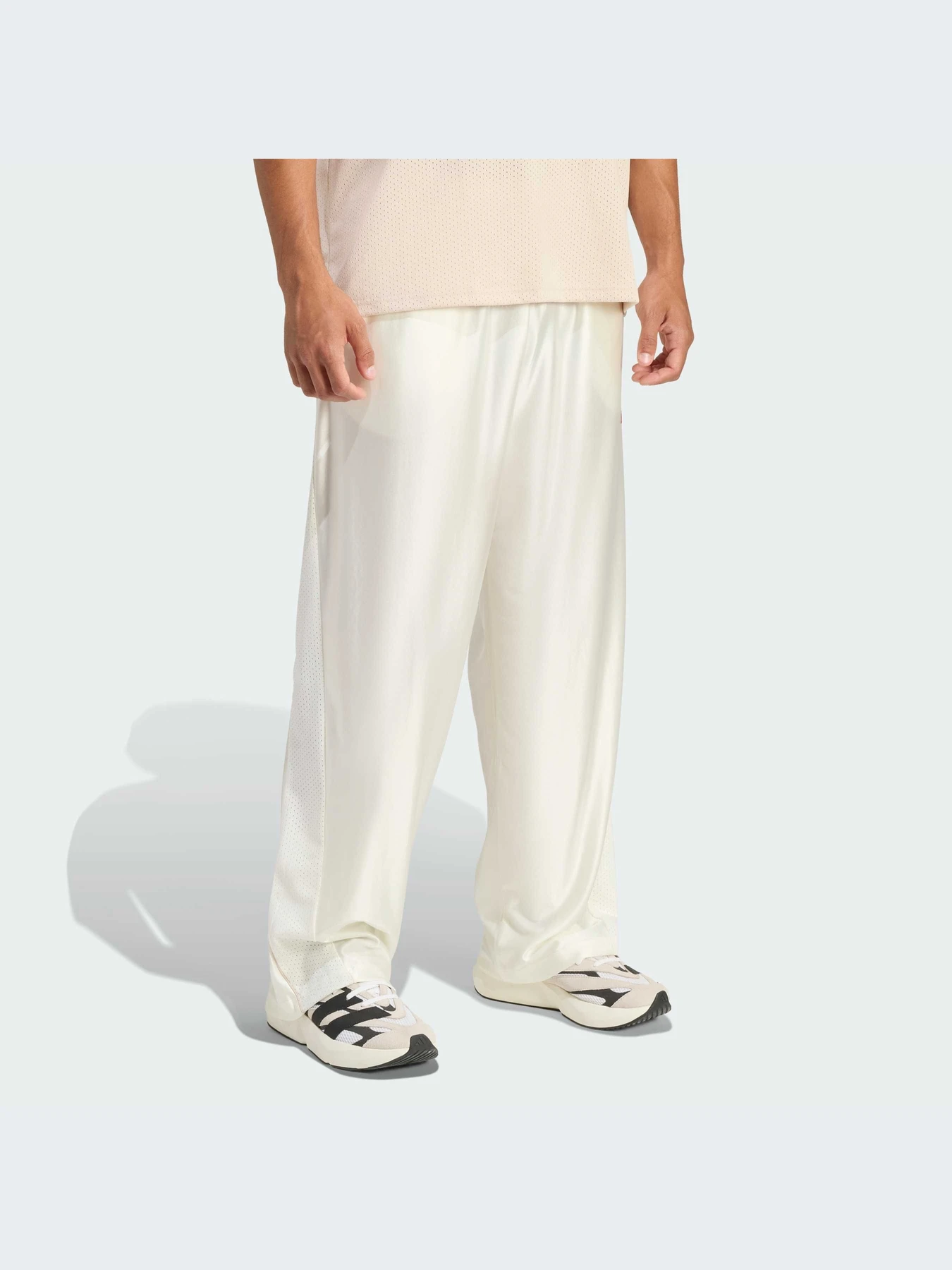 Брюки Adidas модель JZ6847-KZ Брюки Adidas модель JZ6847-KZ Фото
