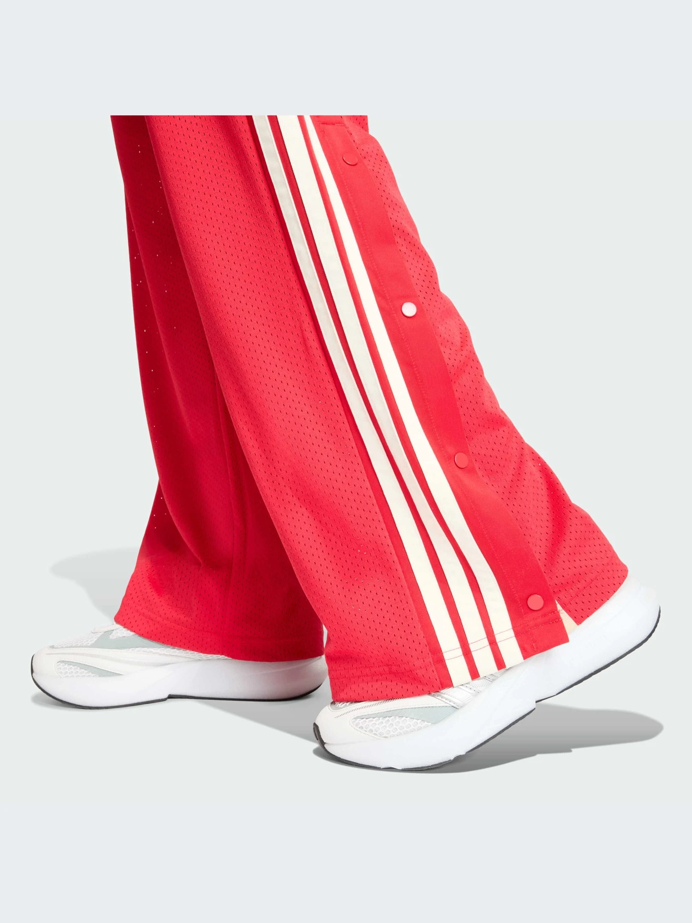 Брюки Adidas модель KC4992-KZ Брюки Adidas модель KC4992-KZ Фото