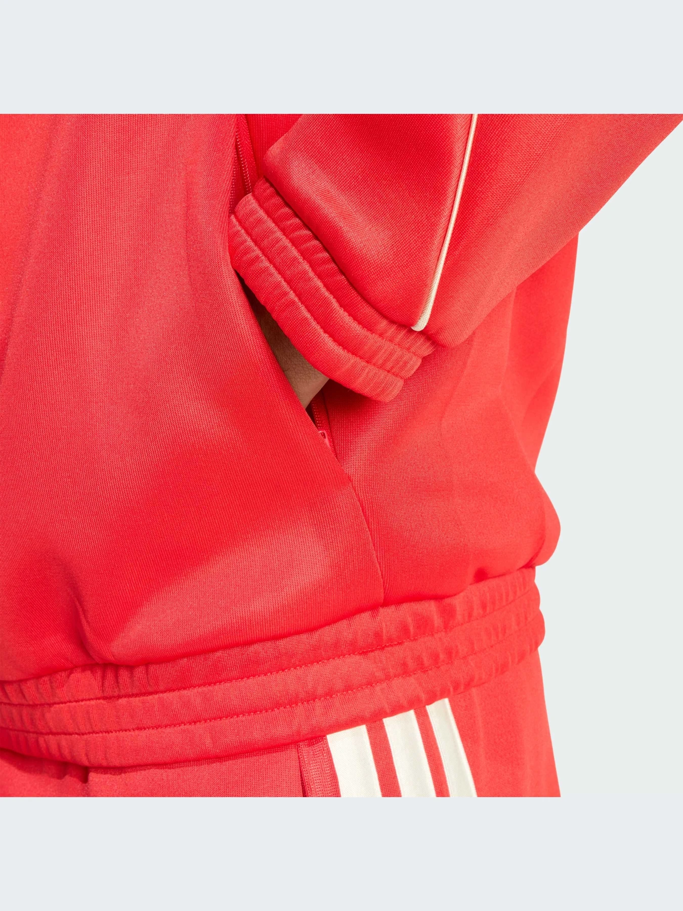 Худи и свитшоты Adidas модель KE9574-KZ Худи и свитшоты Adidas модель KE9574-KZ Фото