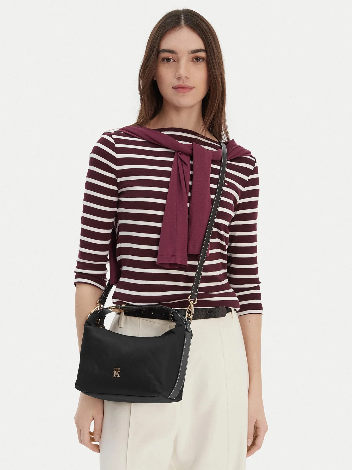 Сумки Tommy Hilfiger модель AW0AW18164-BDS Сумки Tommy Hilfiger модель AW0AW18164-BDS Фото