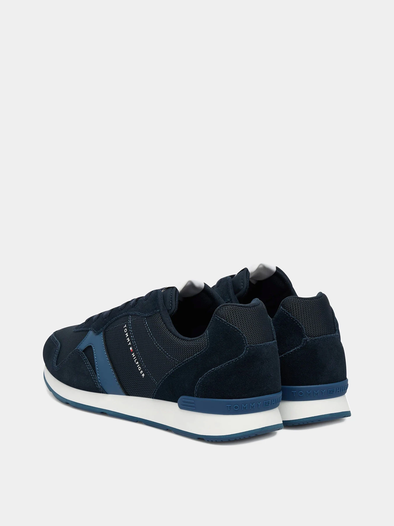 Кроссовки Tommy Hilfiger модель FM0FM05679-DW5 Кроссовки Tommy Hilfiger модель FM0FM05679-DW5 Фото