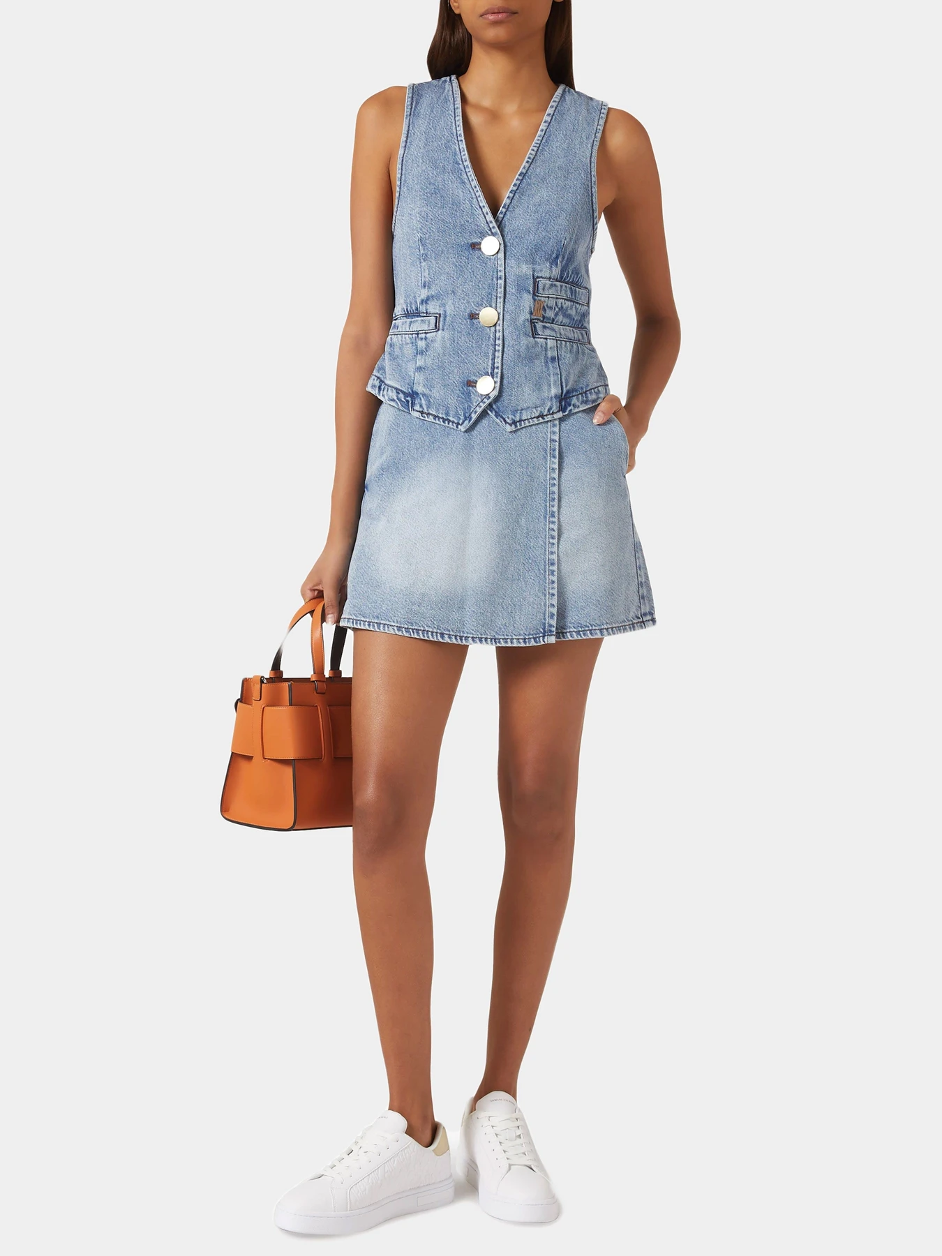 Худи и свитшоты Armani Exchange модель XW002263-AF21338-MB001 Худи и свитшоты Armani Exchange модель XW002263-AF21338-MB001 Фото