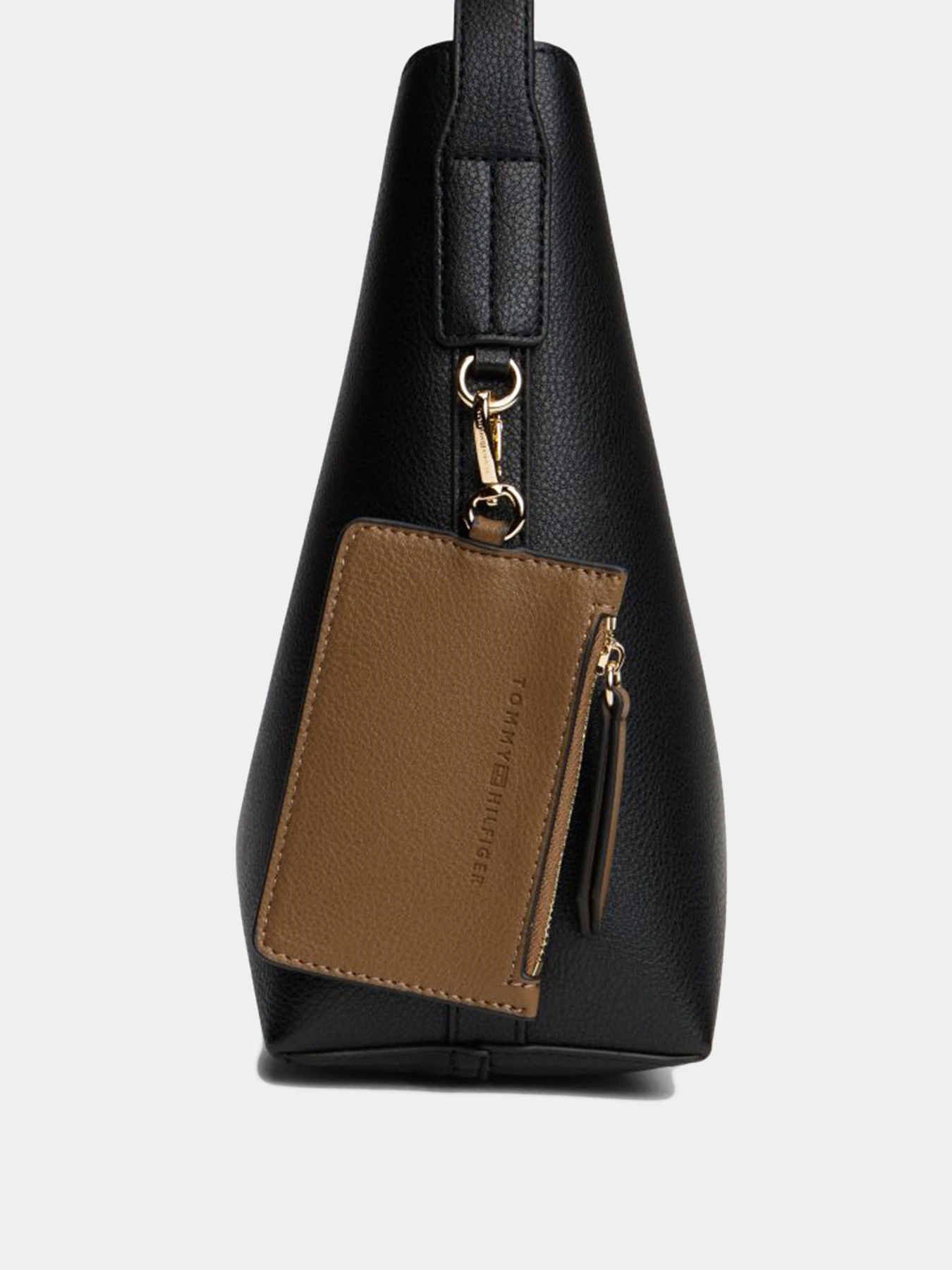 Сумки Tommy Hilfiger модель AW0AW18140-BDS Сумки Tommy Hilfiger модель AW0AW18140-BDS Фото