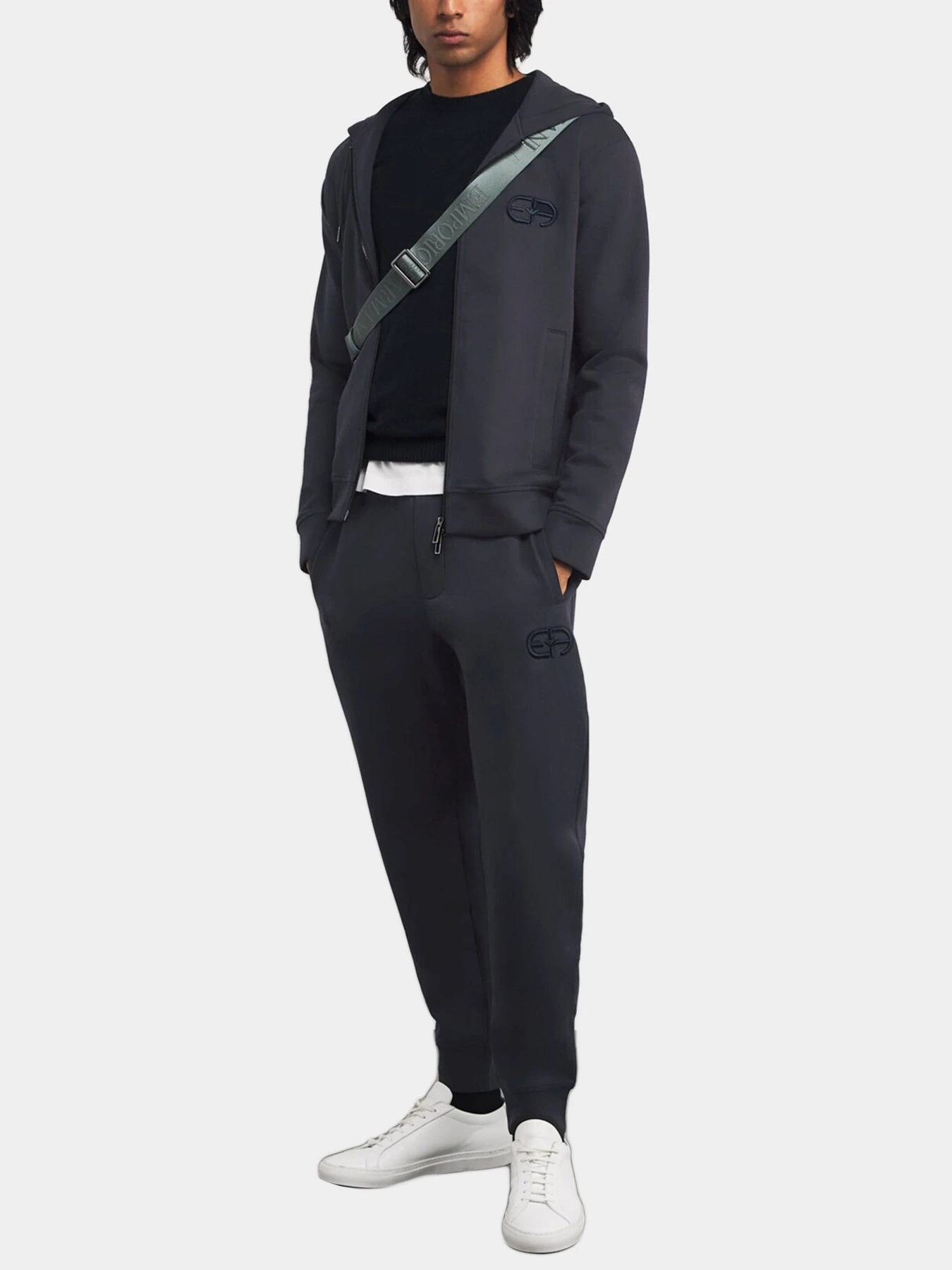 Брюки Emporio Armani модель EM004539-AF10013-UB118 Брюки Emporio Armani модель EM004539-AF10013-UB118 Фото