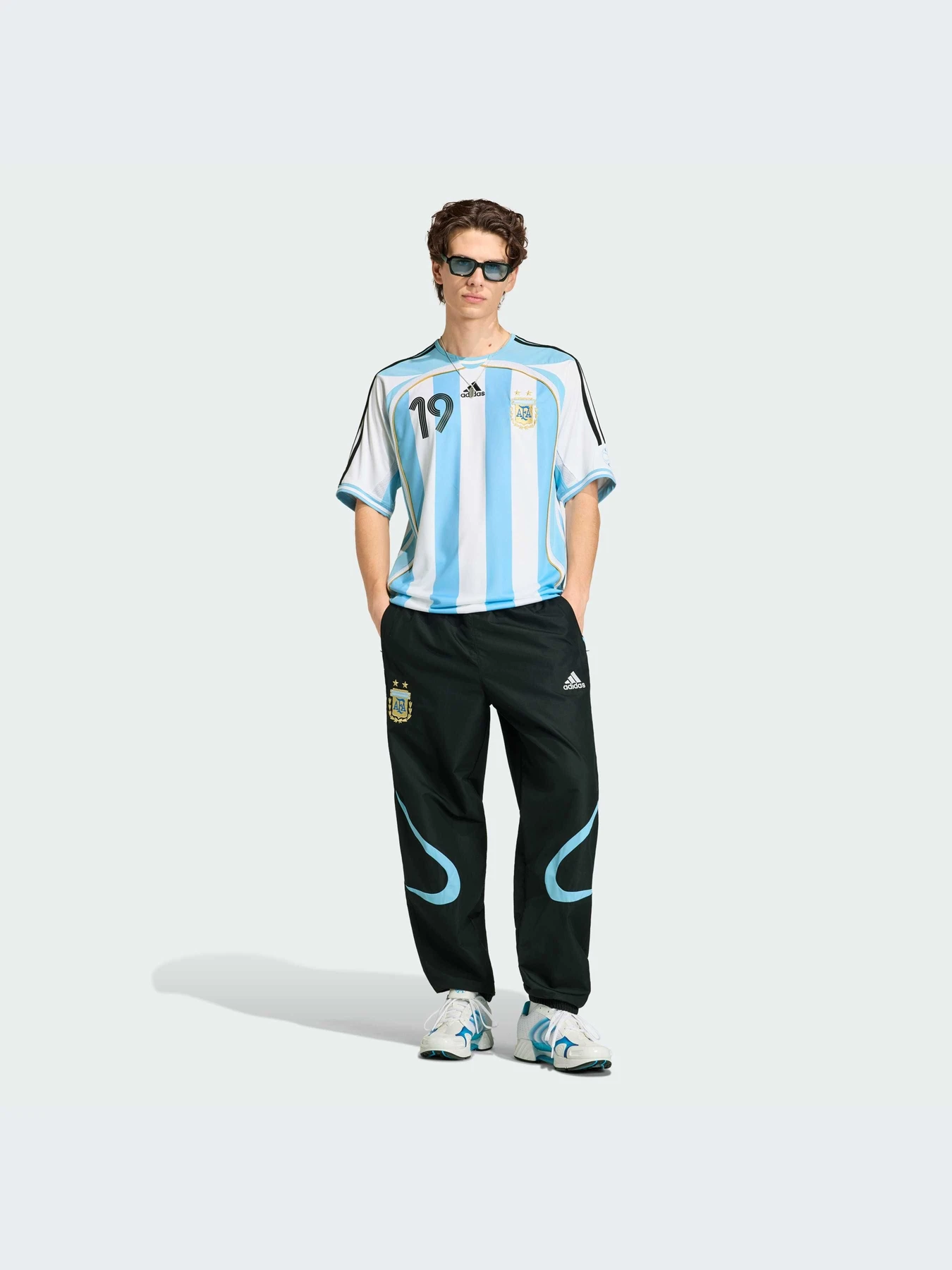 Футболки и поло Adidas модель JN3708-KZ Футболки и поло Adidas модель JN3708-KZ Фото