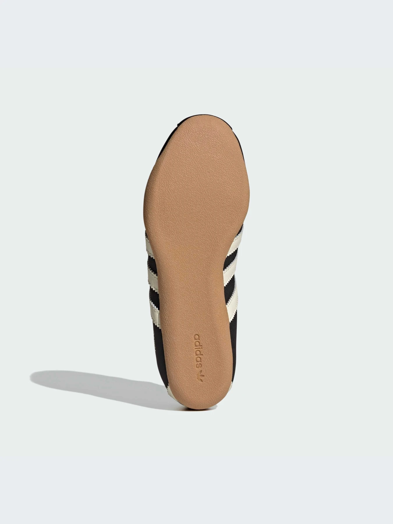 Кроссовки Adidas модель JR4790-KZ Кроссовки Adidas модель JR4790-KZ Фото
