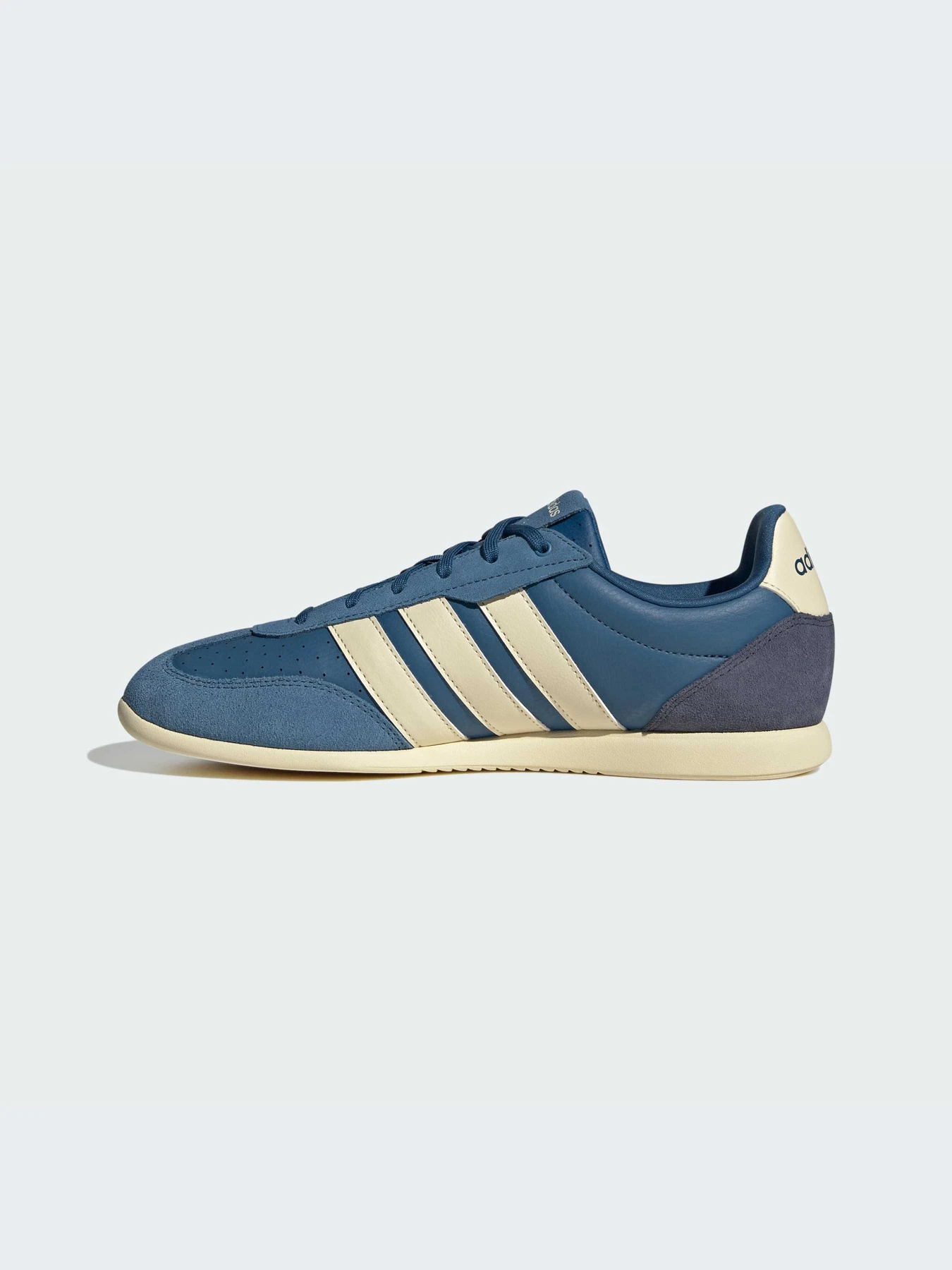 Кроссовки Adidas модель HQ7378-KZ Кроссовки Adidas модель HQ7378-KZ Фото