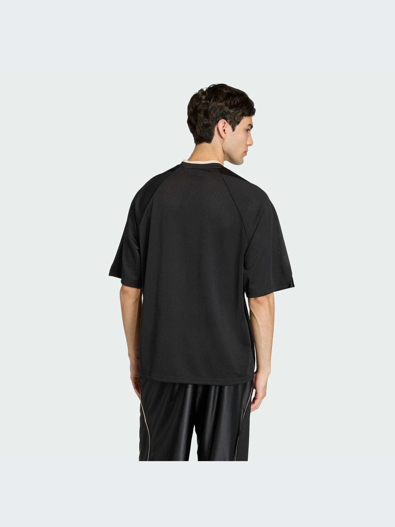 Футболки и поло Adidas модель JZ6853-KZ Футболки и поло Adidas модель JZ6853-KZ Фото