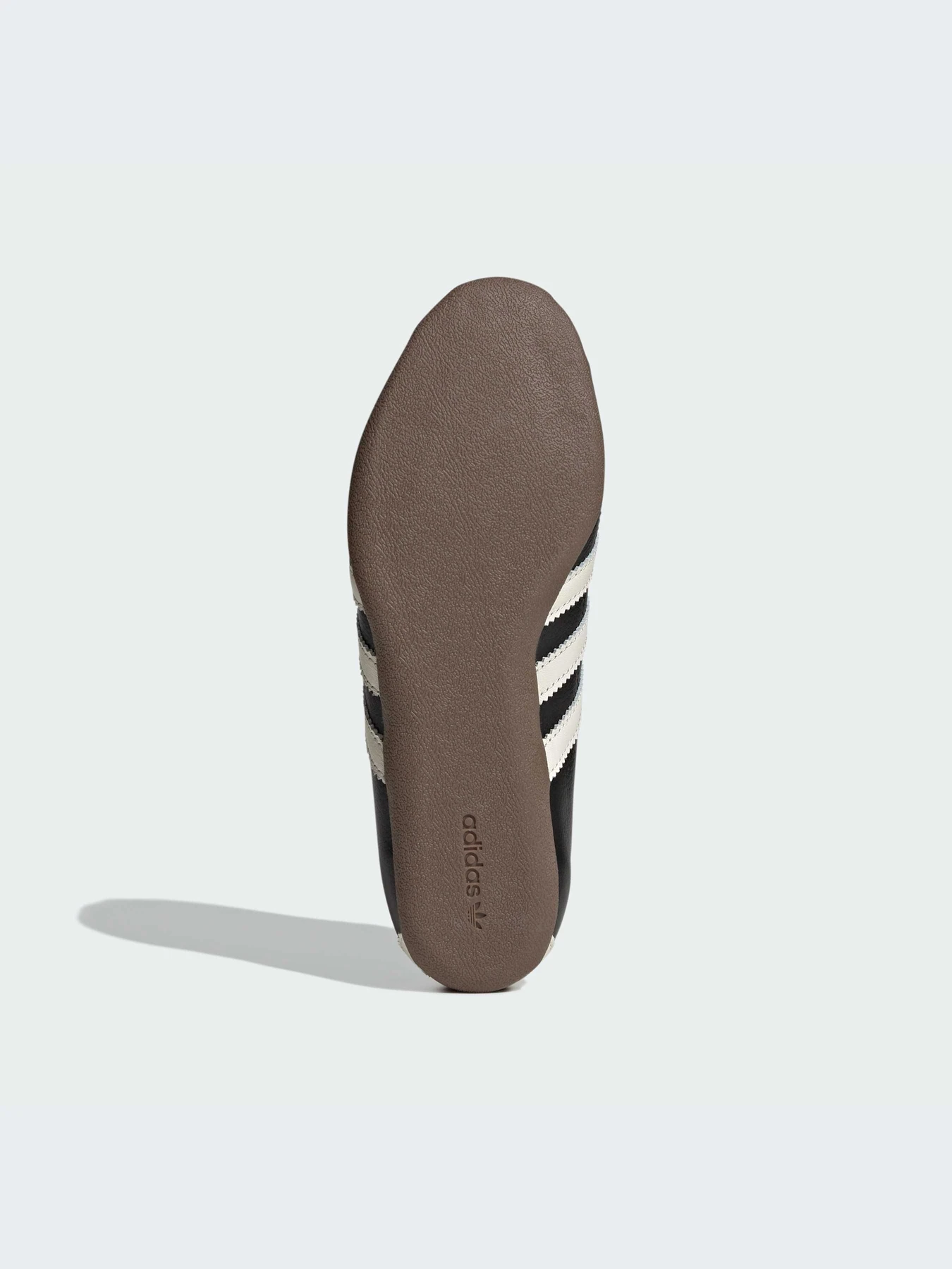 Кроссовки Adidas модель JQ0598-KZ Кроссовки Adidas модель JQ0598-KZ Фото