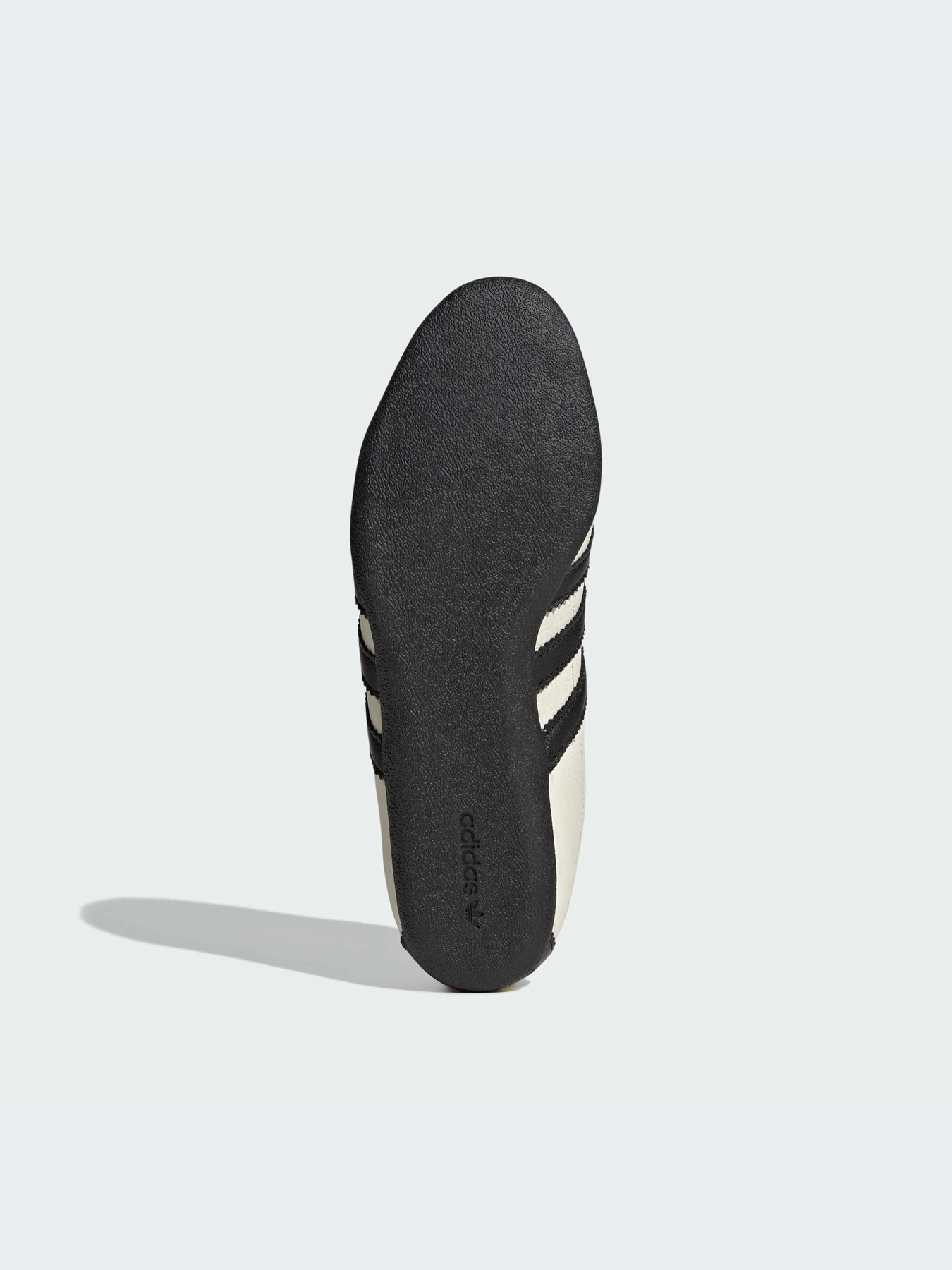 Кроссовки Adidas модель JQ0597-KZ Кроссовки Adidas модель JQ0597-KZ Фото
